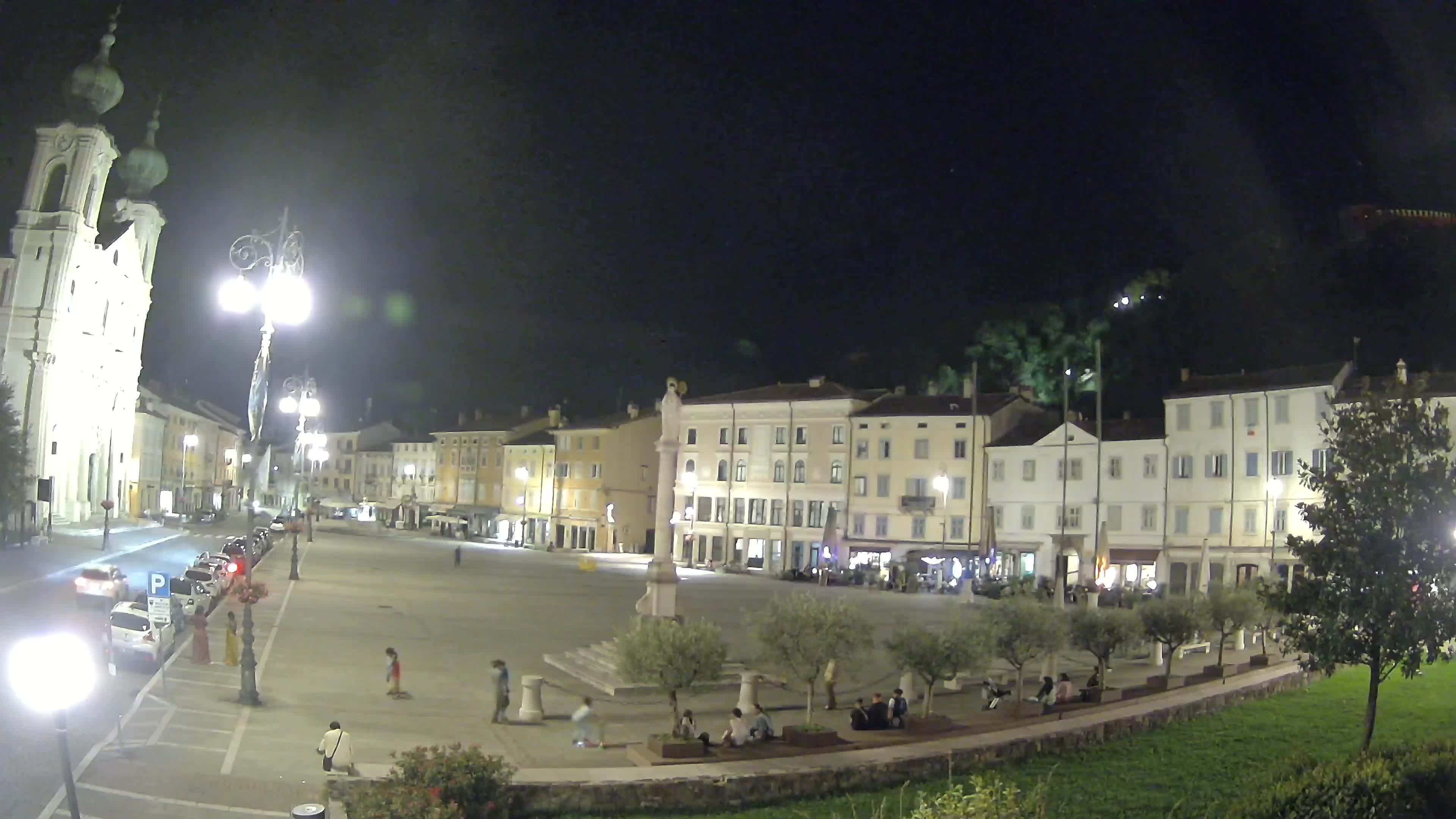 Gorizia Piazza della Vittoria e chiesa di S. Ignazio