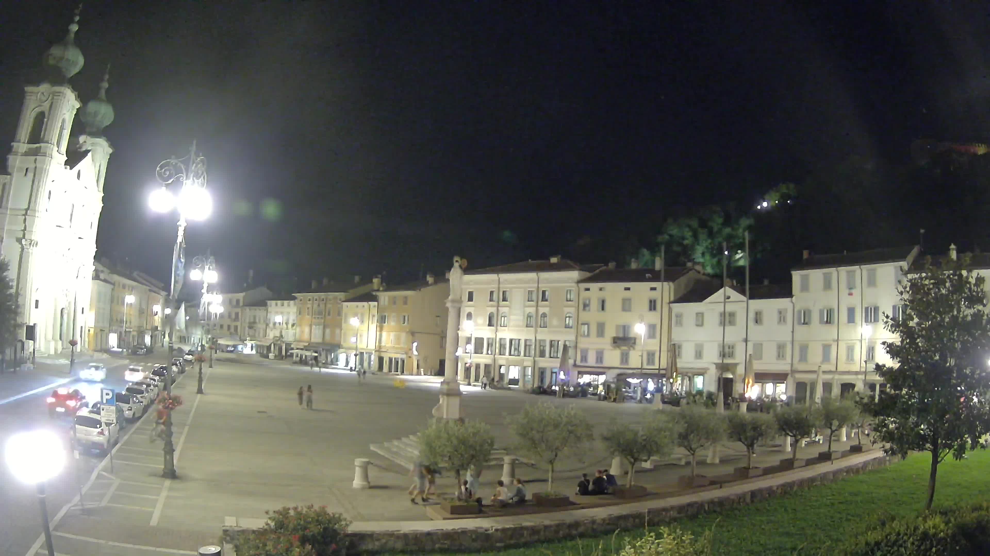 Gorizia Piazza della Vittoria e chiesa di S. Ignazio