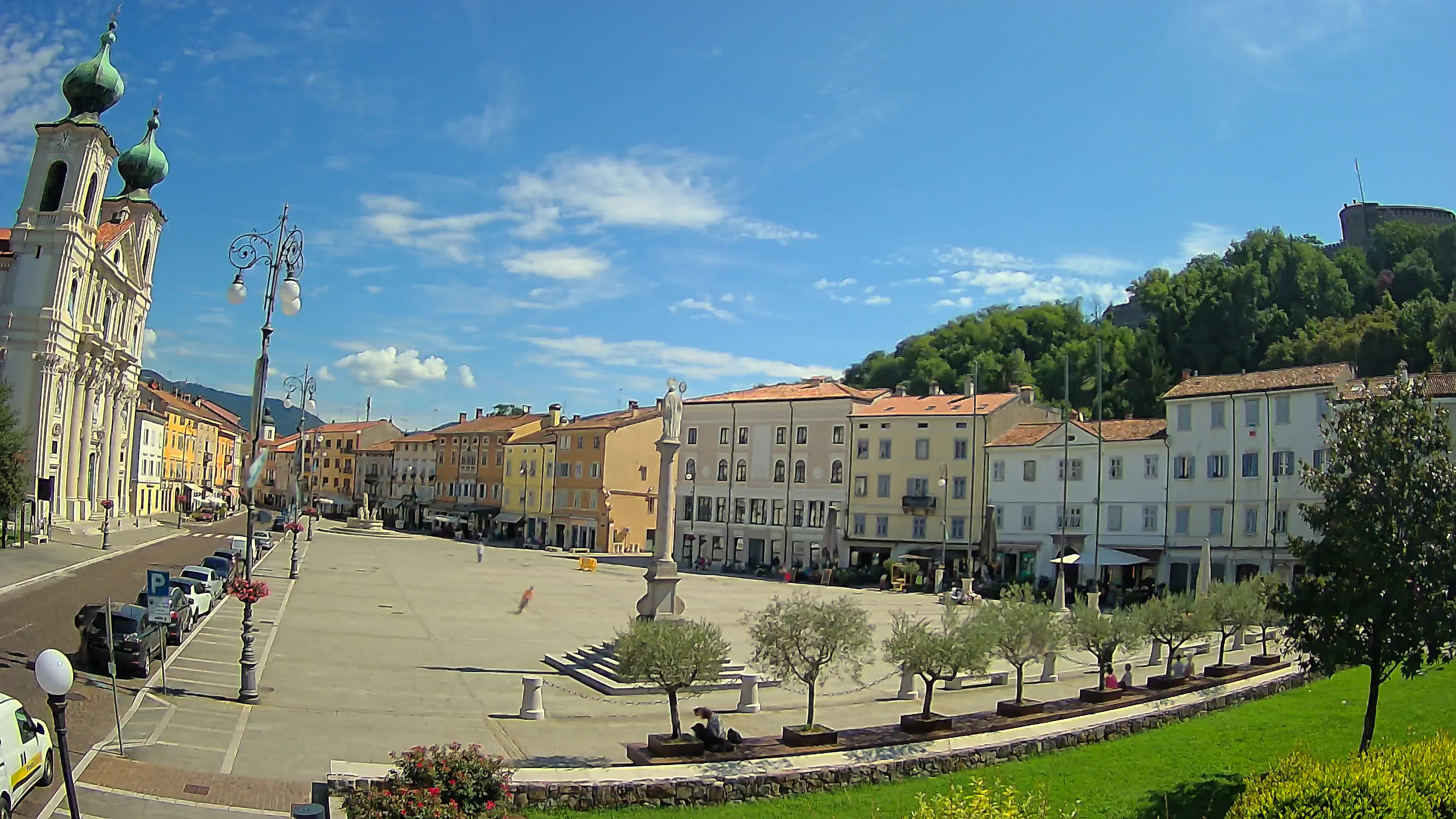 Gorizia – Plaza Vittoria – iglesia de San Pedro. Ignacio