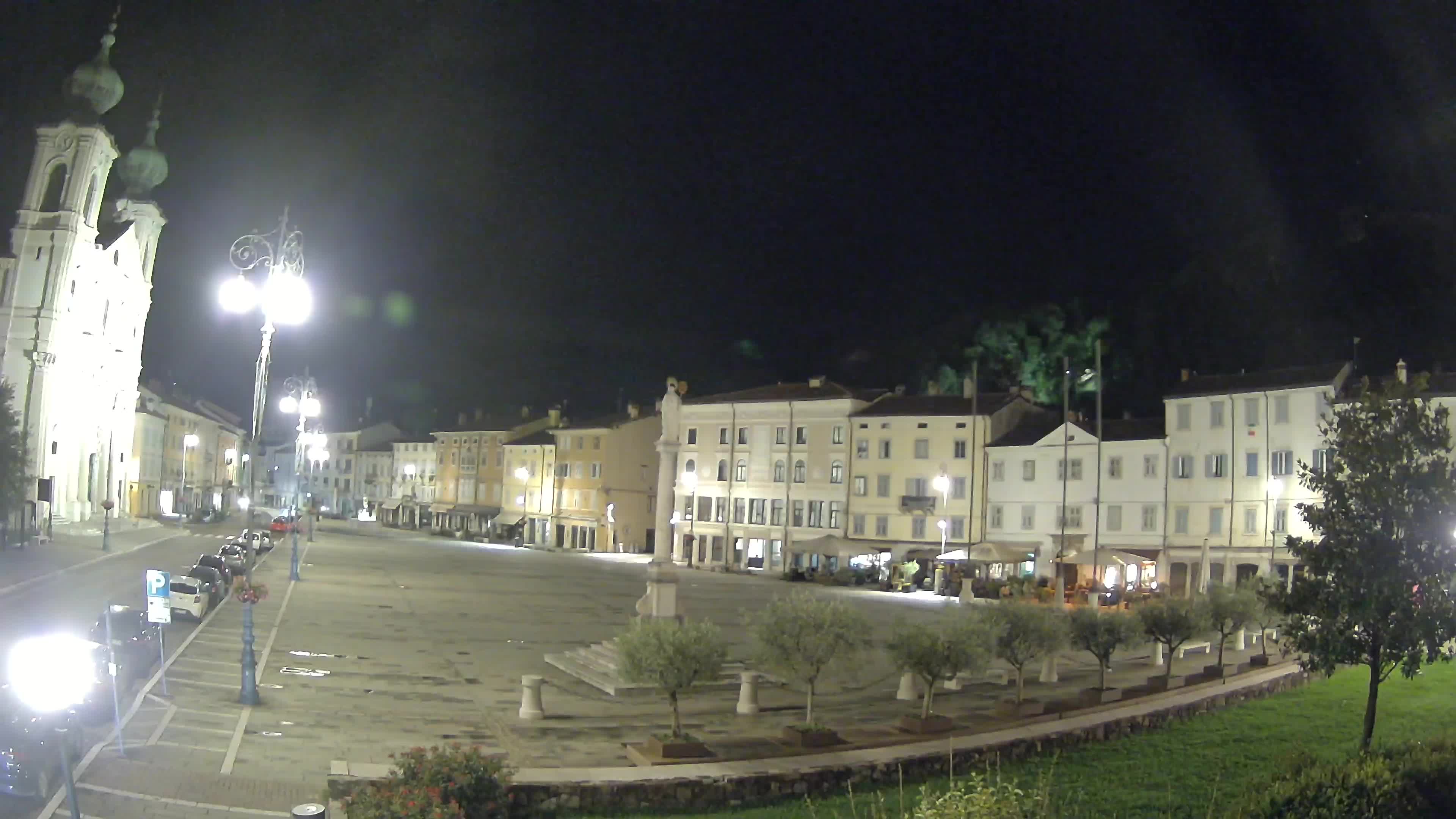 Kamera Gorica Travnik in cerkev sv. Ignacija