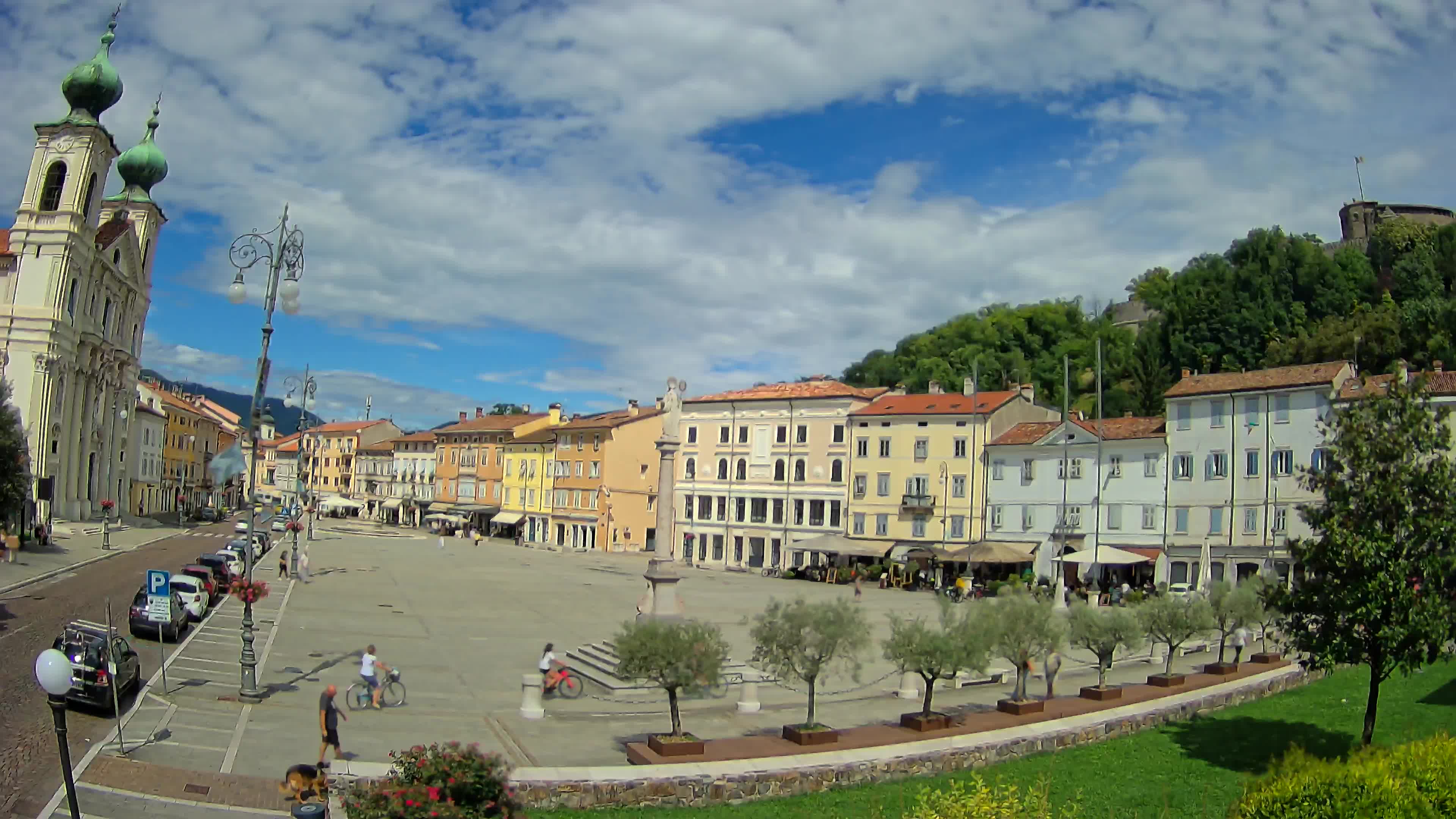 Gorizia Piazza della Vittoria e chiesa di S. Ignazio
