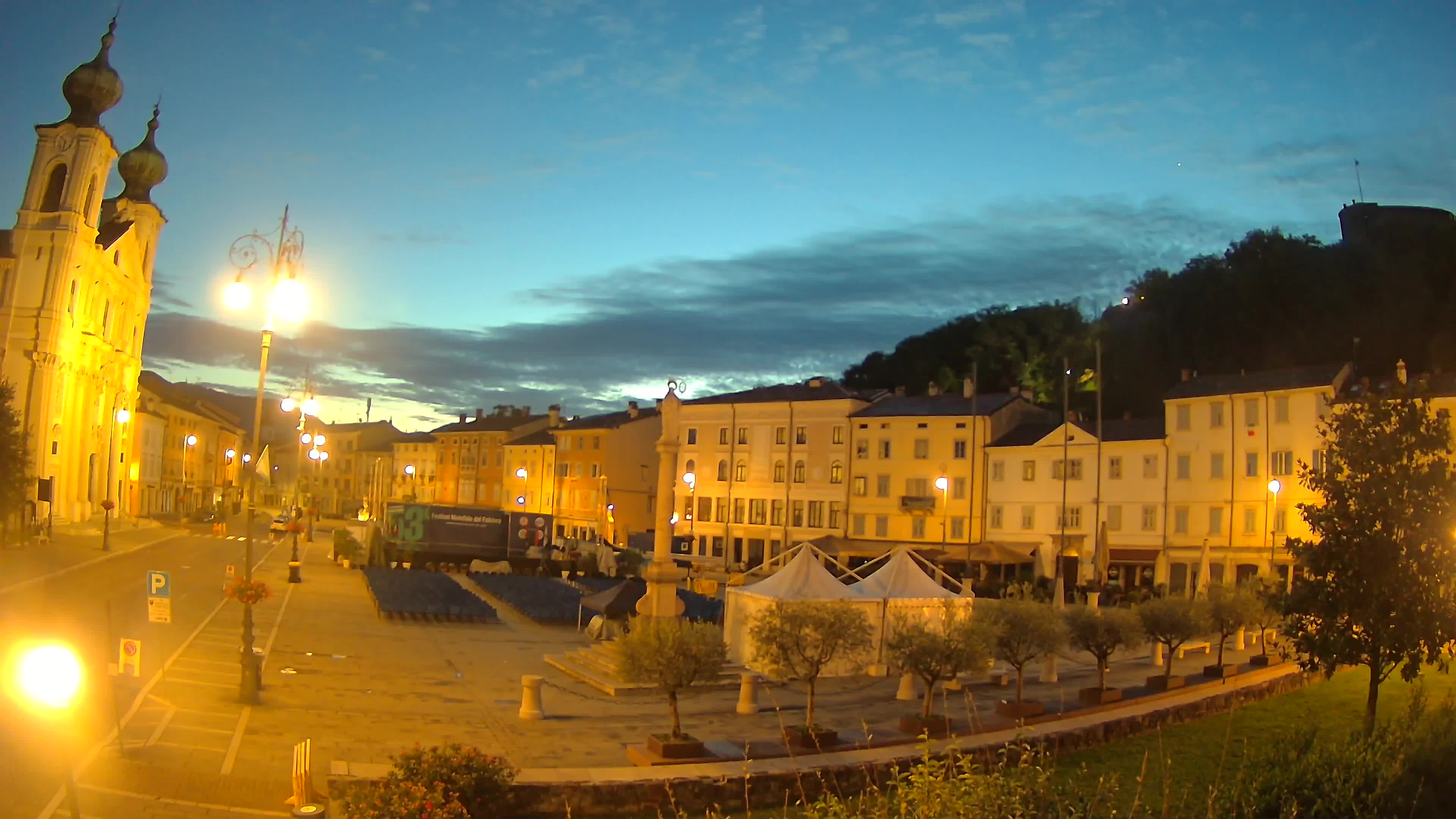 Gorizia – Plaza Vittoria – iglesia de San Pedro. Ignacio