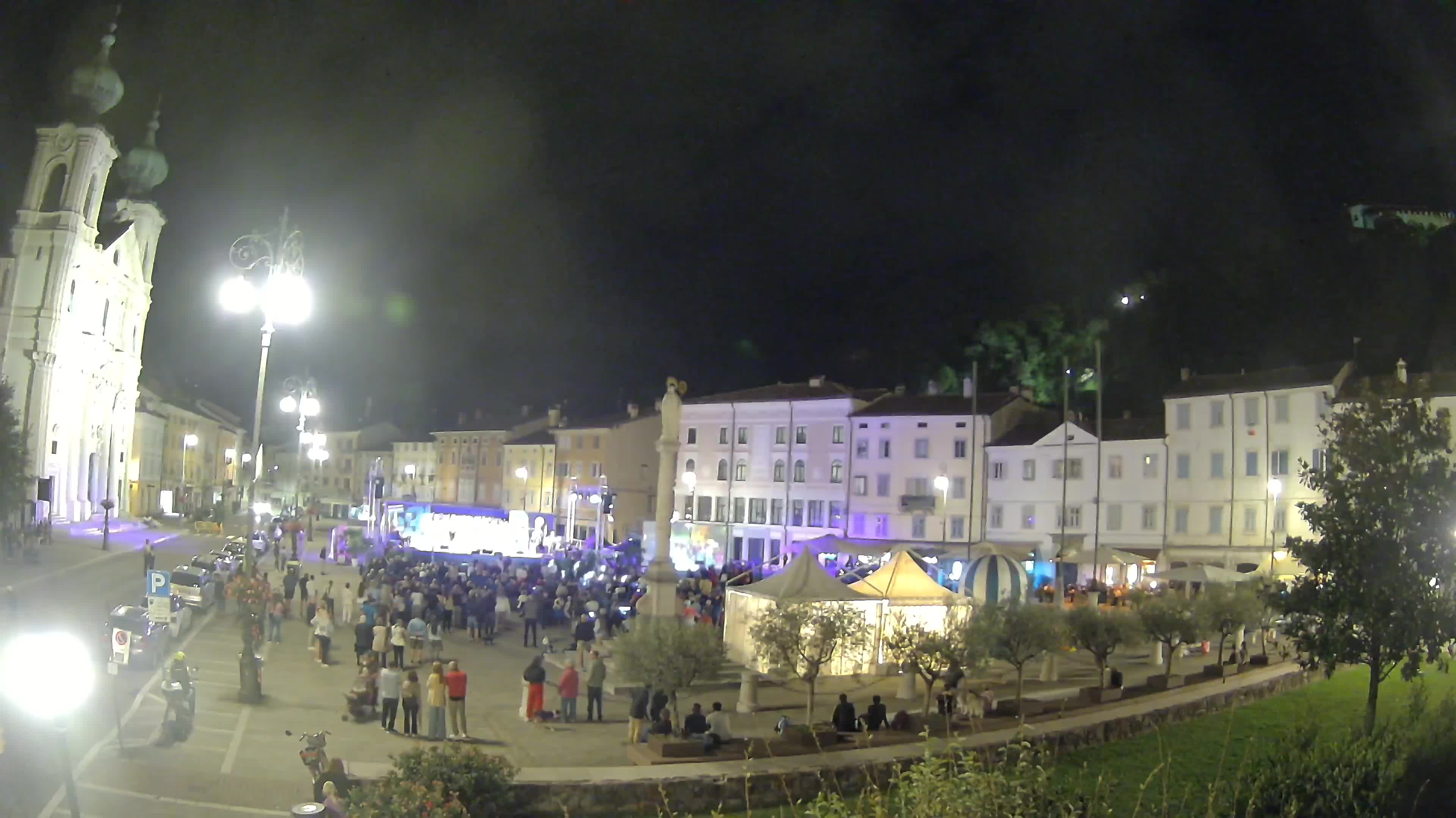 Gorizia Piazza della Vittoria e chiesa di S. Ignazio