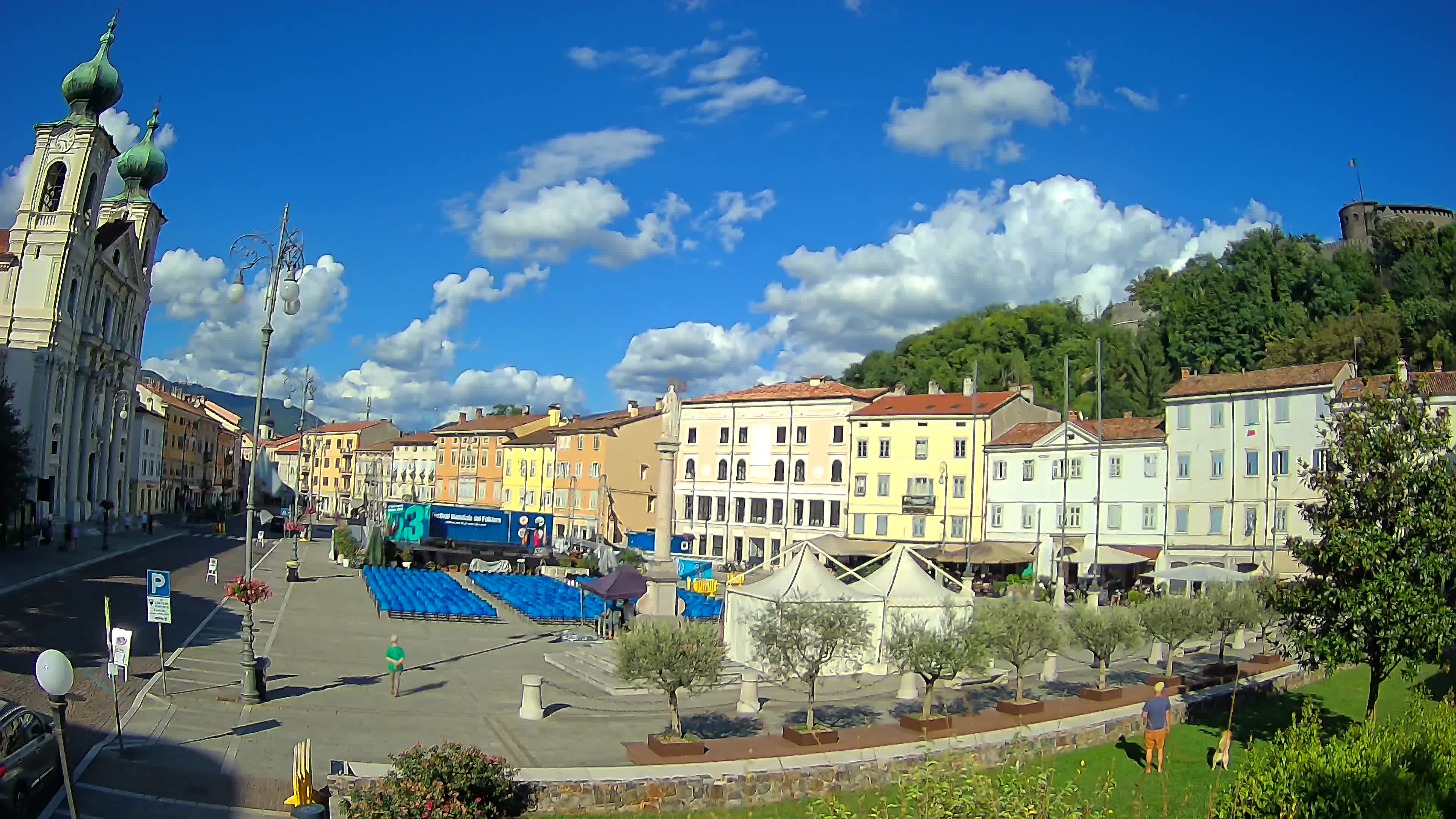 Gorizia Piazza della Vittoria e chiesa di S. Ignazio