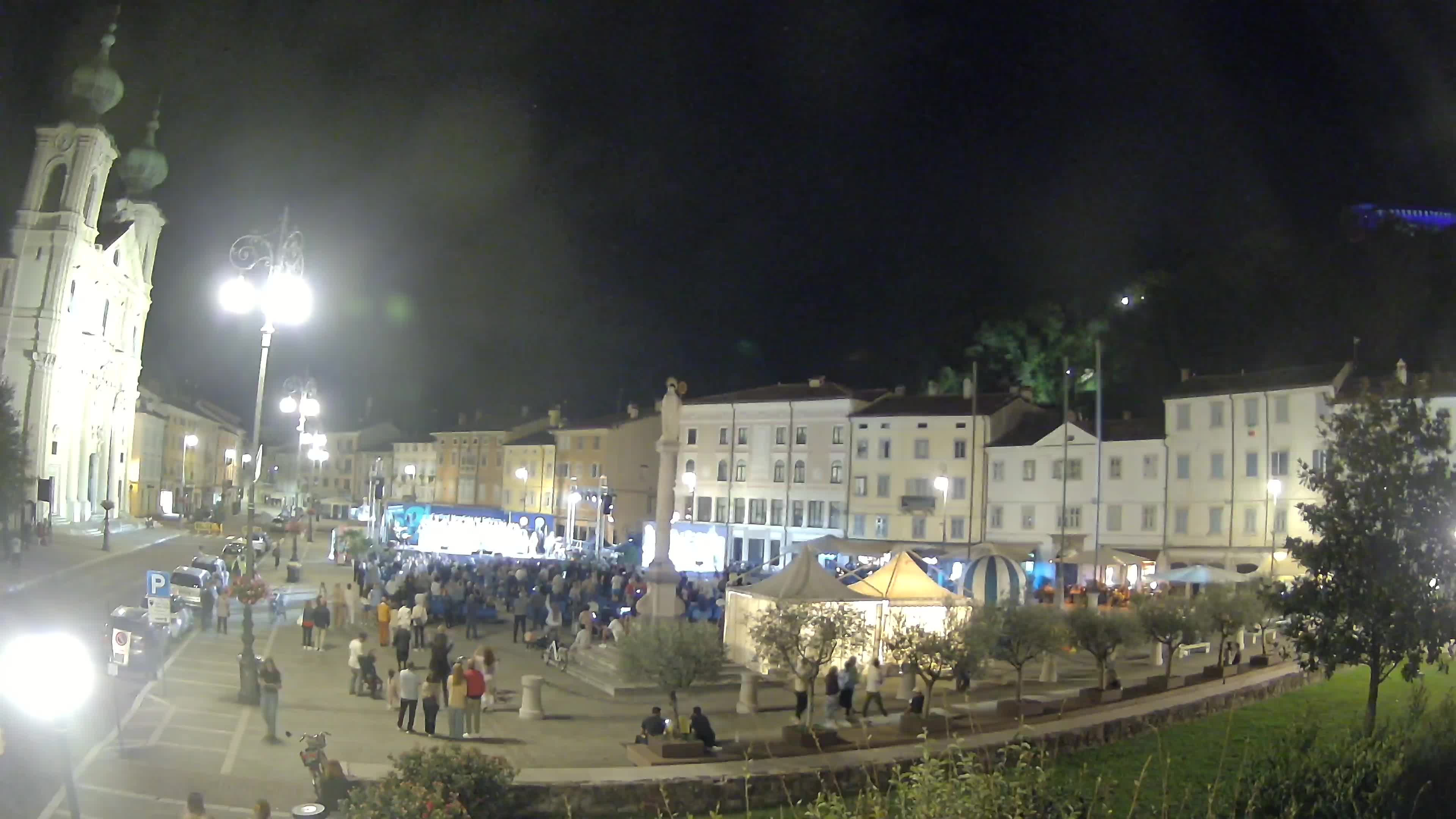 Kamera Gorica Travnik in cerkev sv. Ignacija