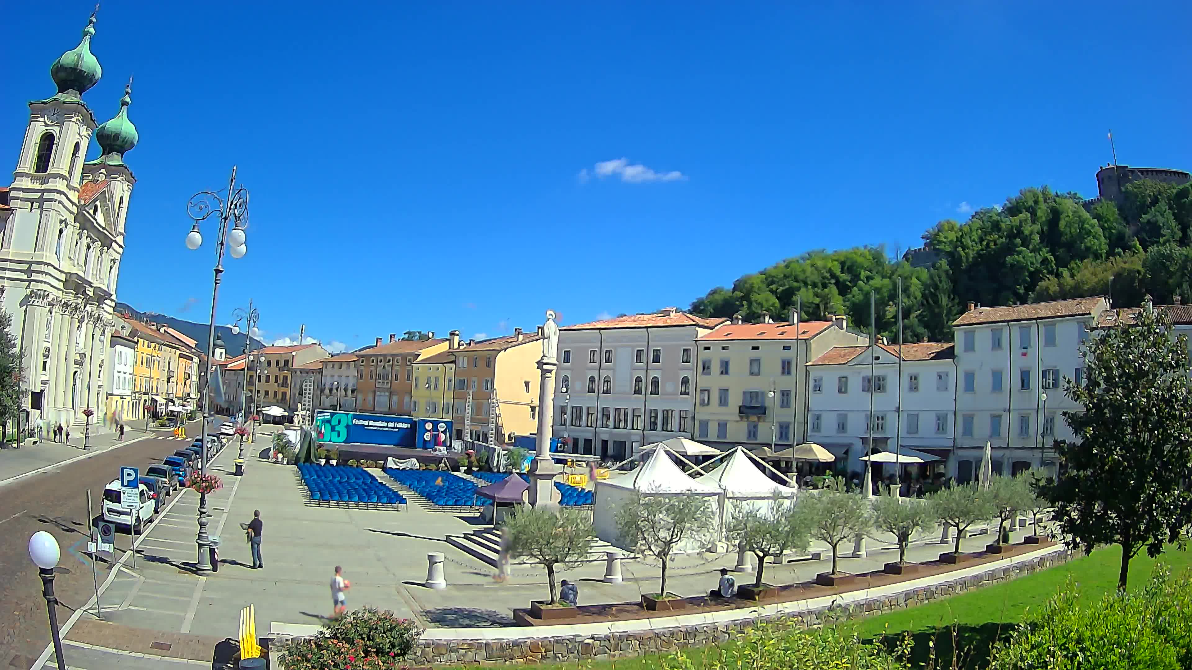 Gorizia Piazza della Vittoria e chiesa di S. Ignazio