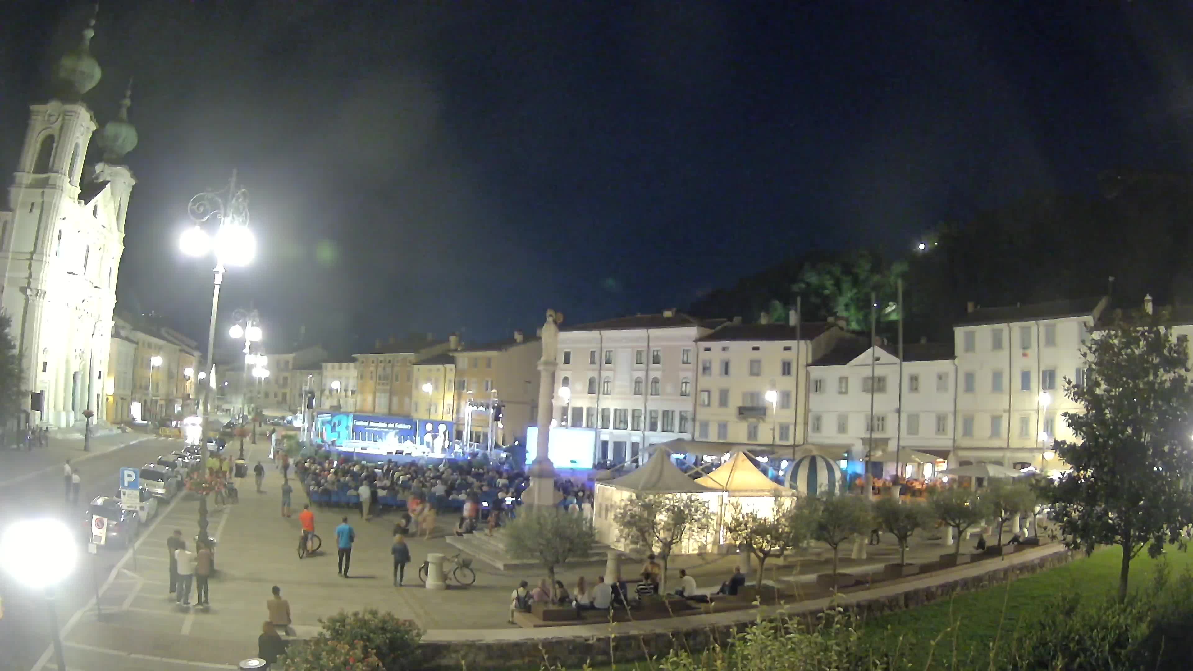 Gorizia – Plaza Vittoria – iglesia de San Pedro. Ignacio