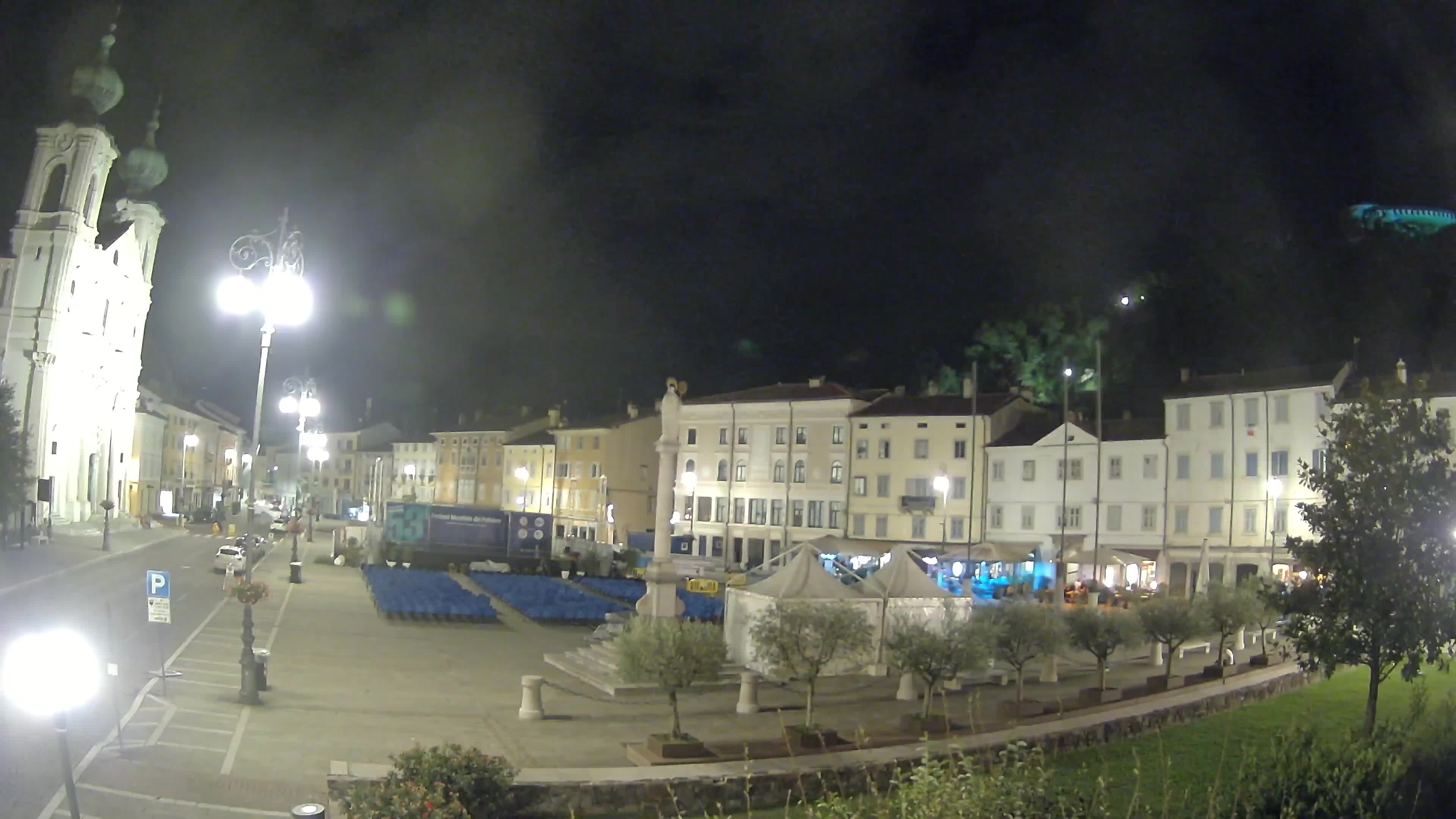Kamera Gorica Travnik in cerkev sv. Ignacija