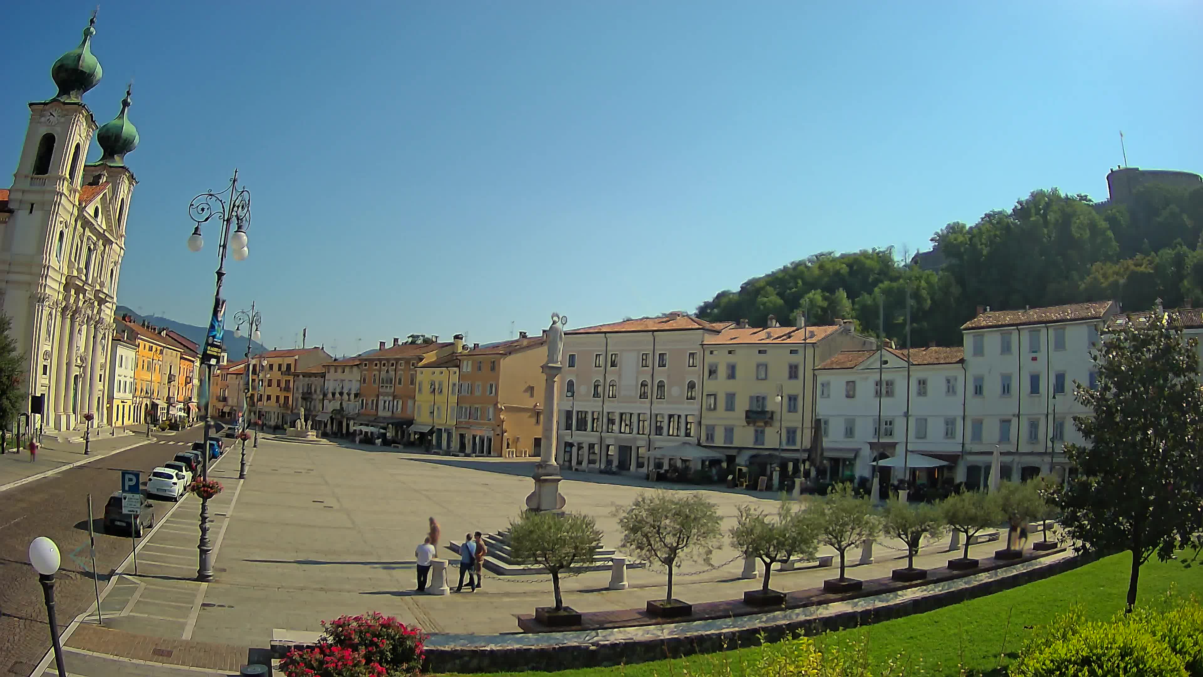 Gorizia Piazza della Vittoria e chiesa di S. Ignazio