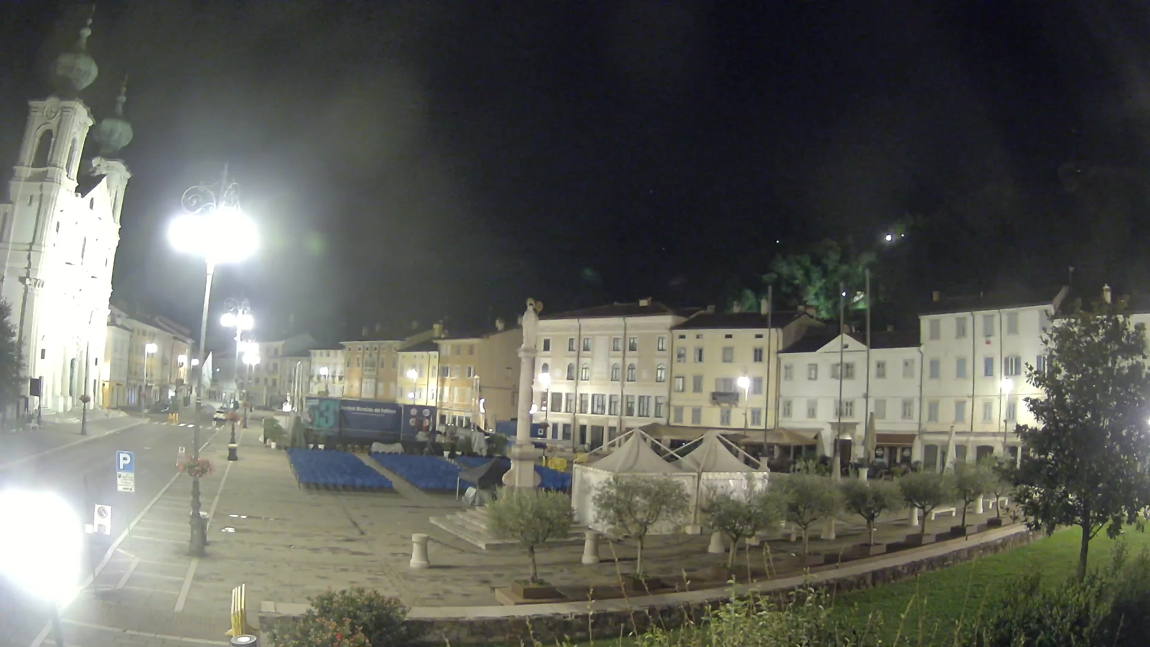 Kamera Gorica Travnik in cerkev sv. Ignacija