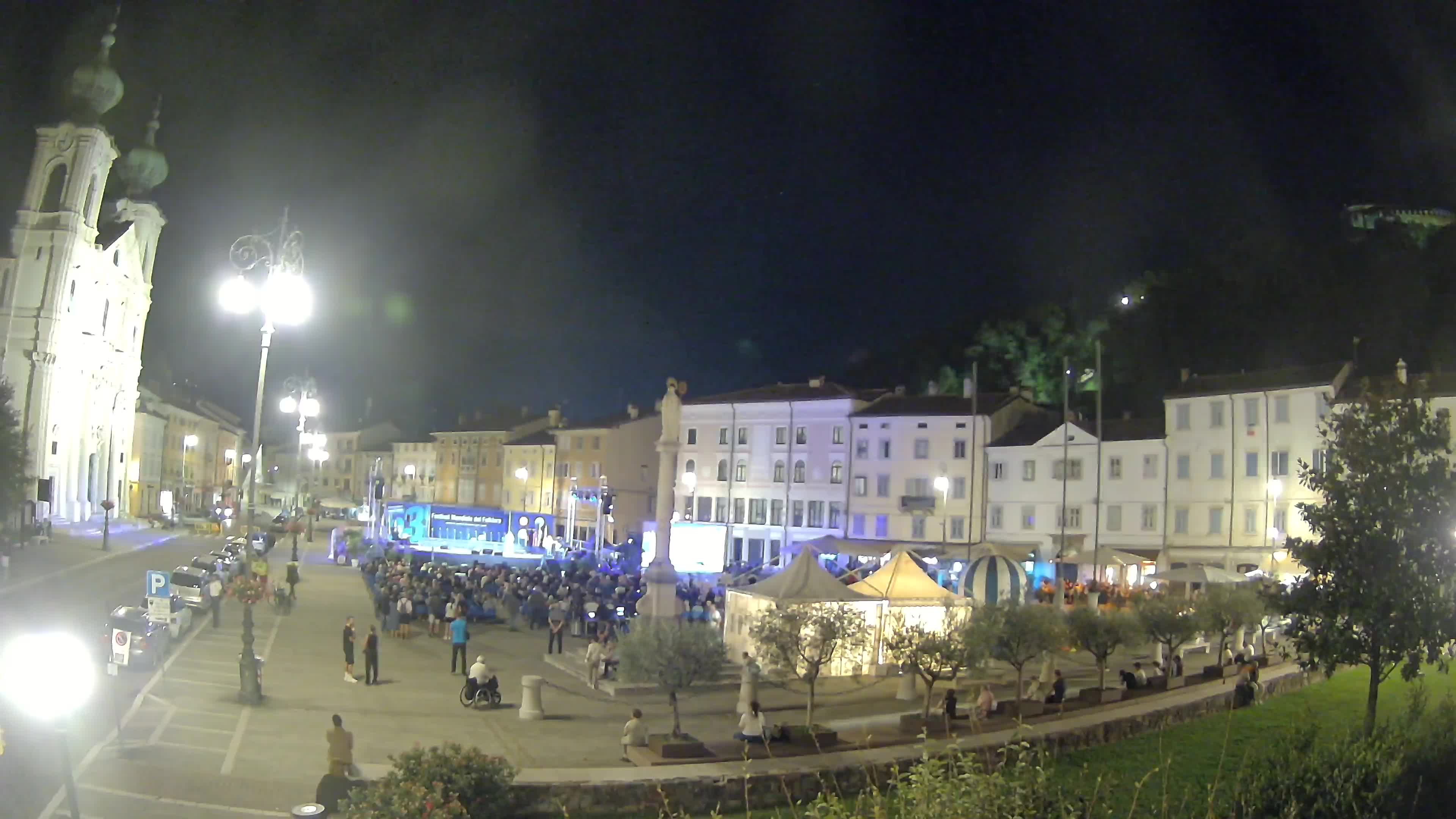Kamera Gorica Travnik in cerkev sv. Ignacija