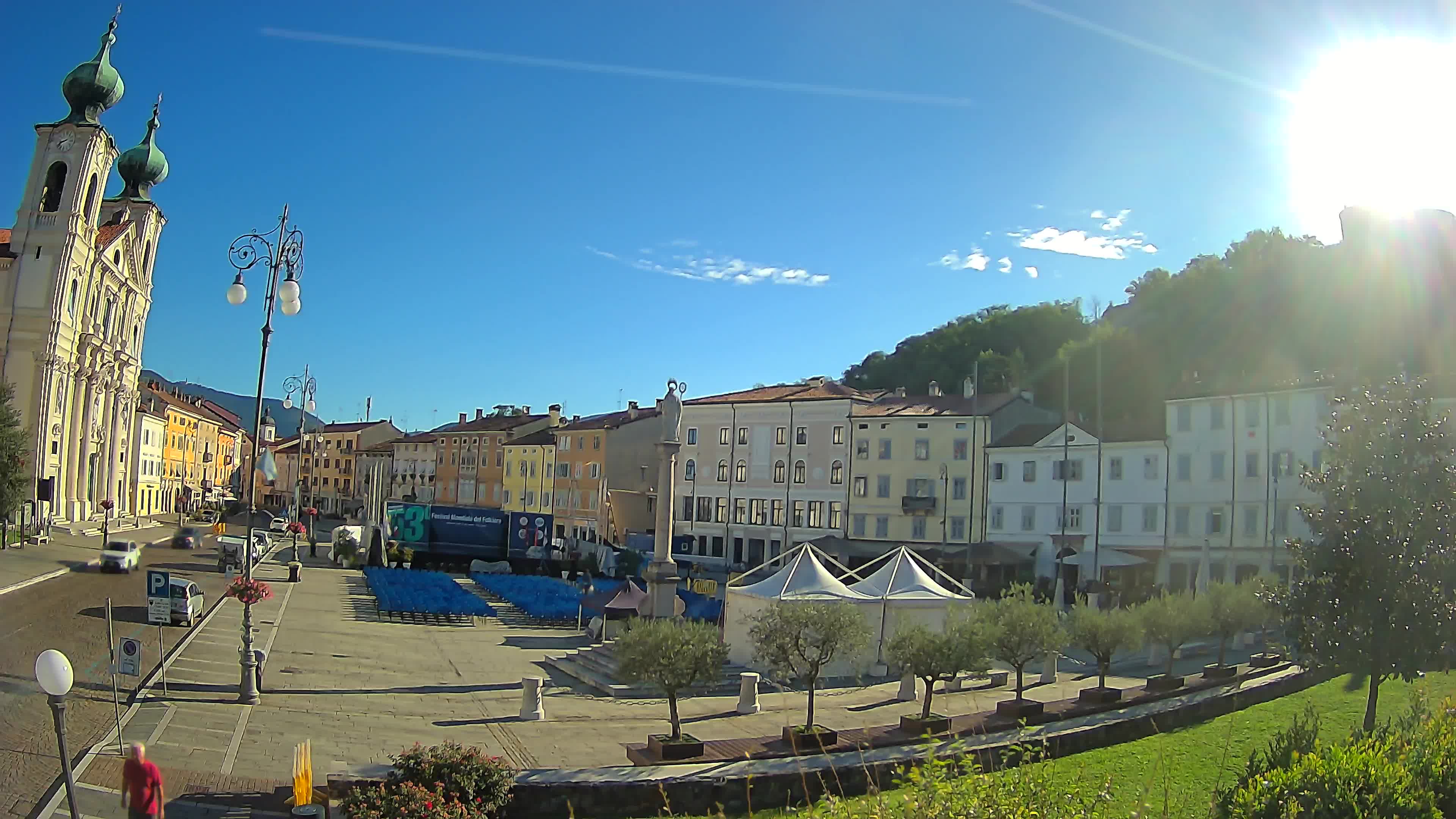 Kamera Gorica Travnik in cerkev sv. Ignacija