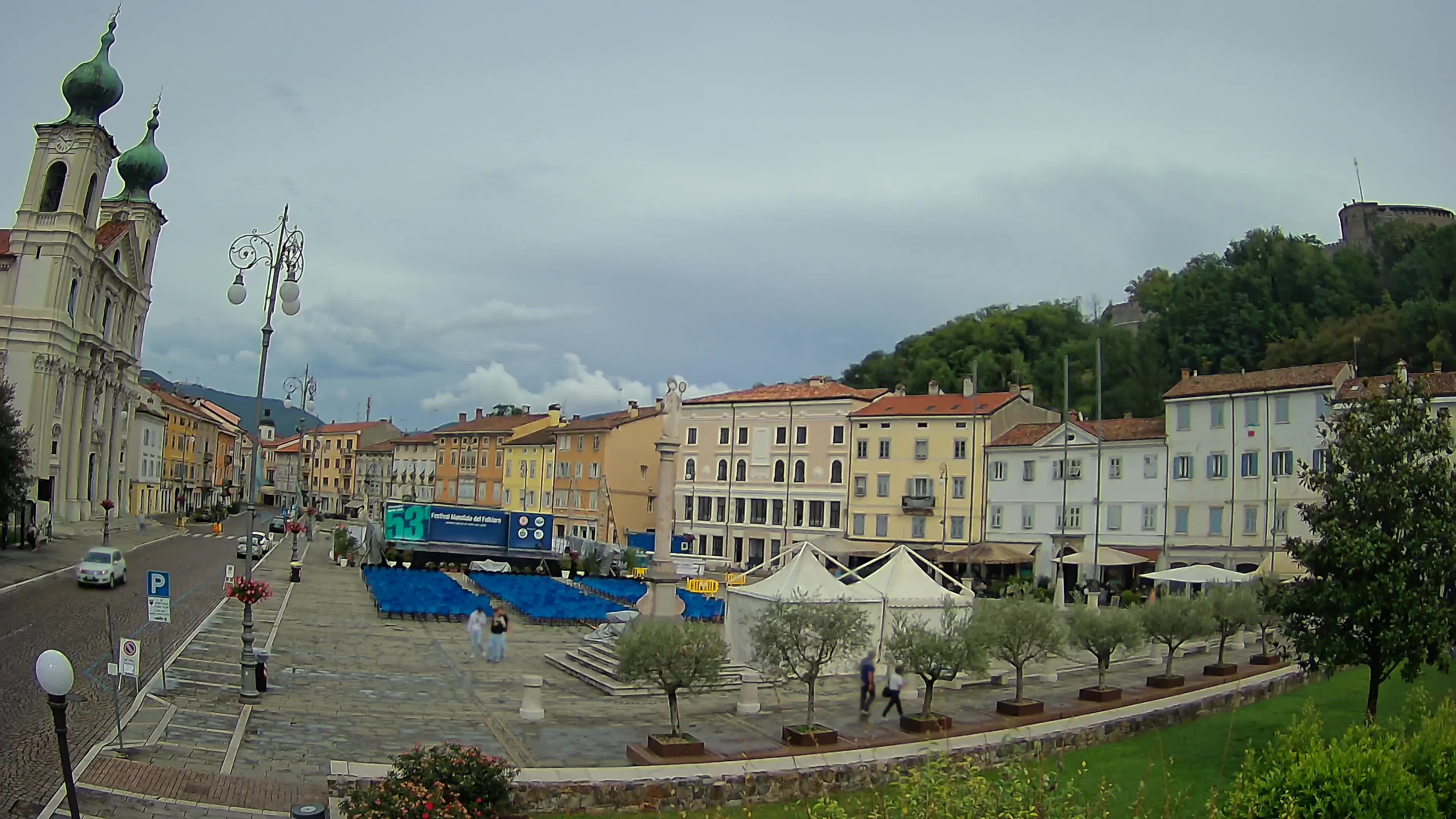 Gorizia – Plaza Vittoria – iglesia de San Pedro. Ignacio