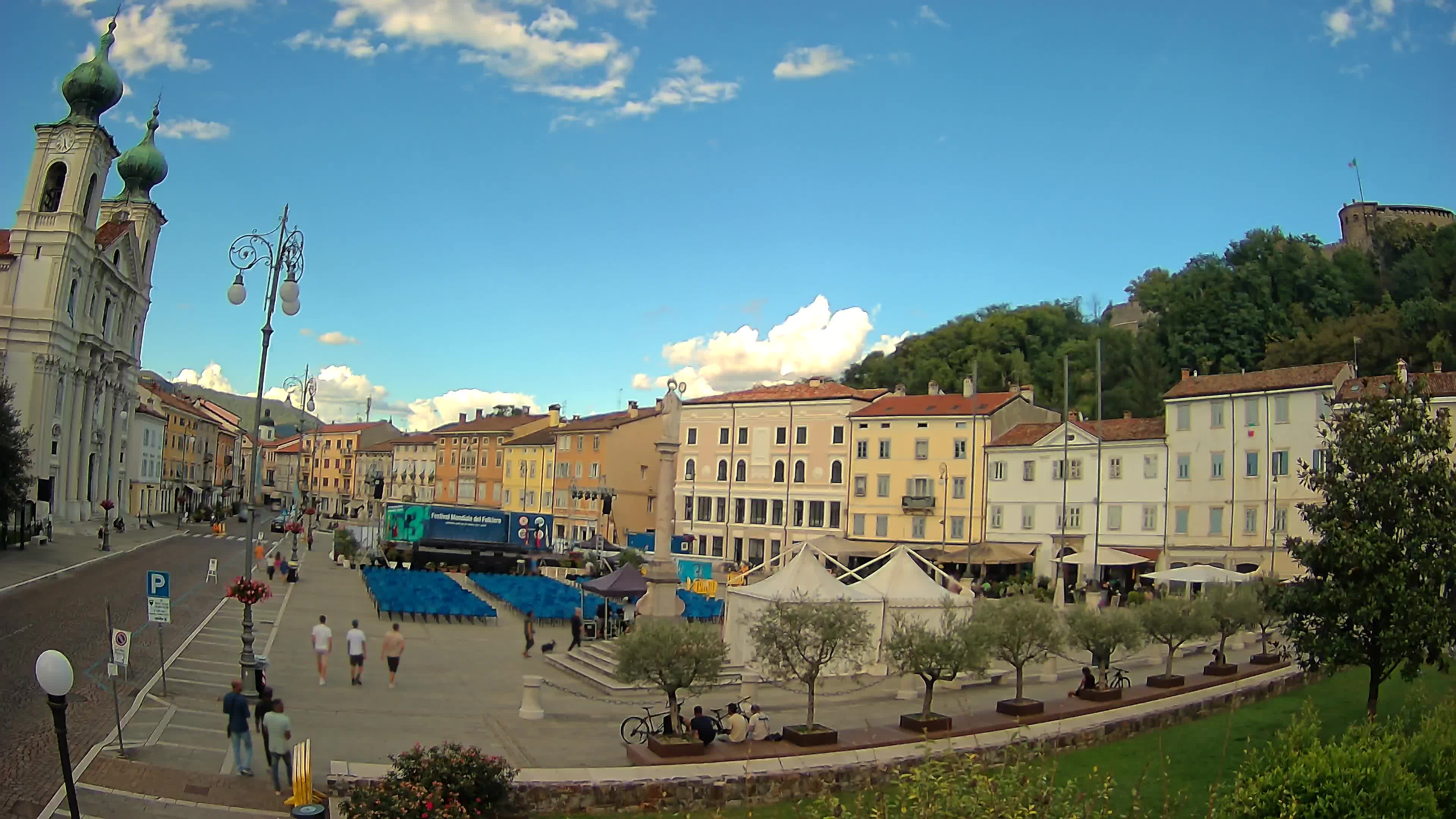 Gorizia – Plaza Vittoria – iglesia de San Pedro. Ignacio