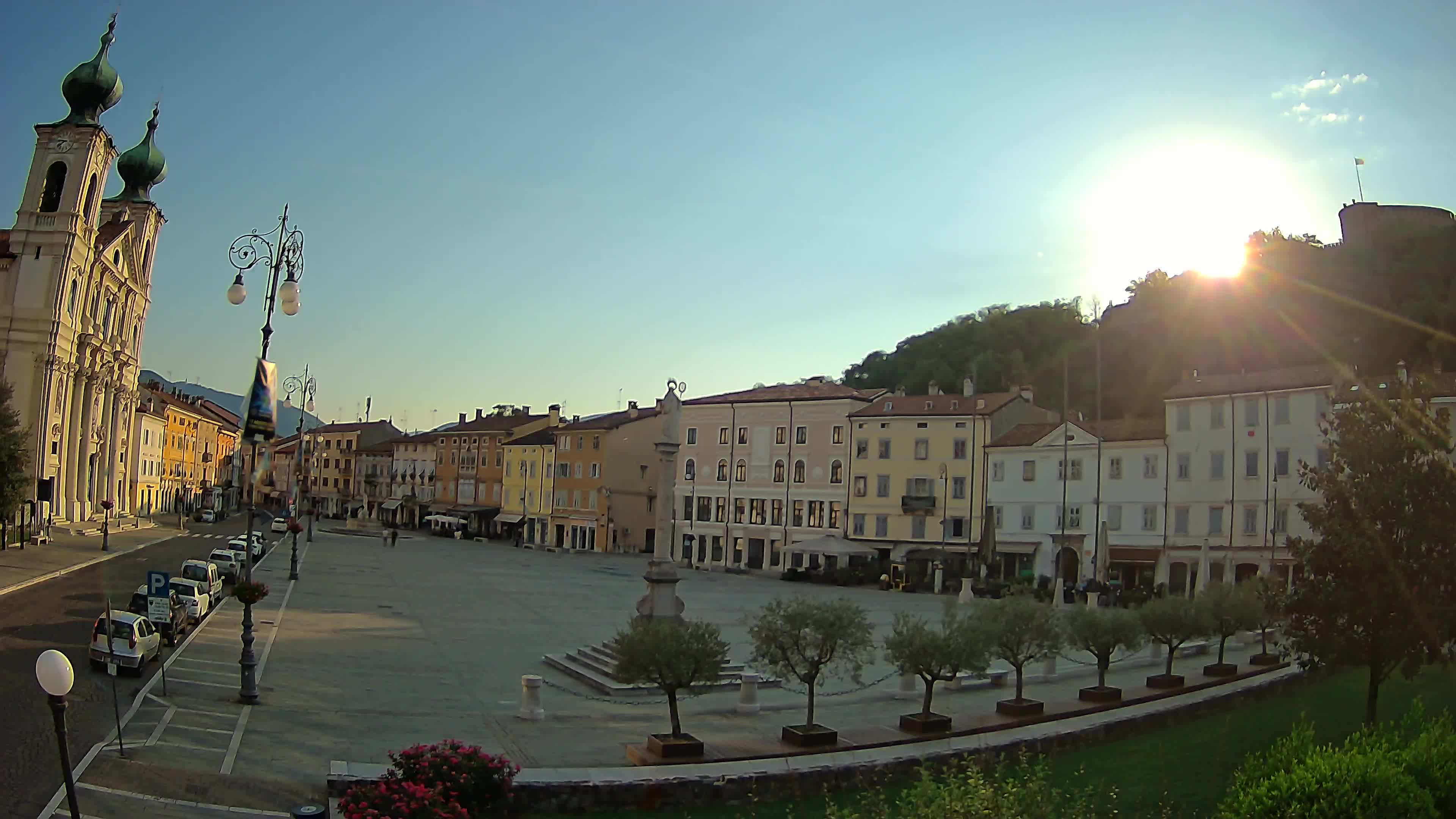 Gorizia – Plaza Vittoria – iglesia de San Pedro. Ignacio