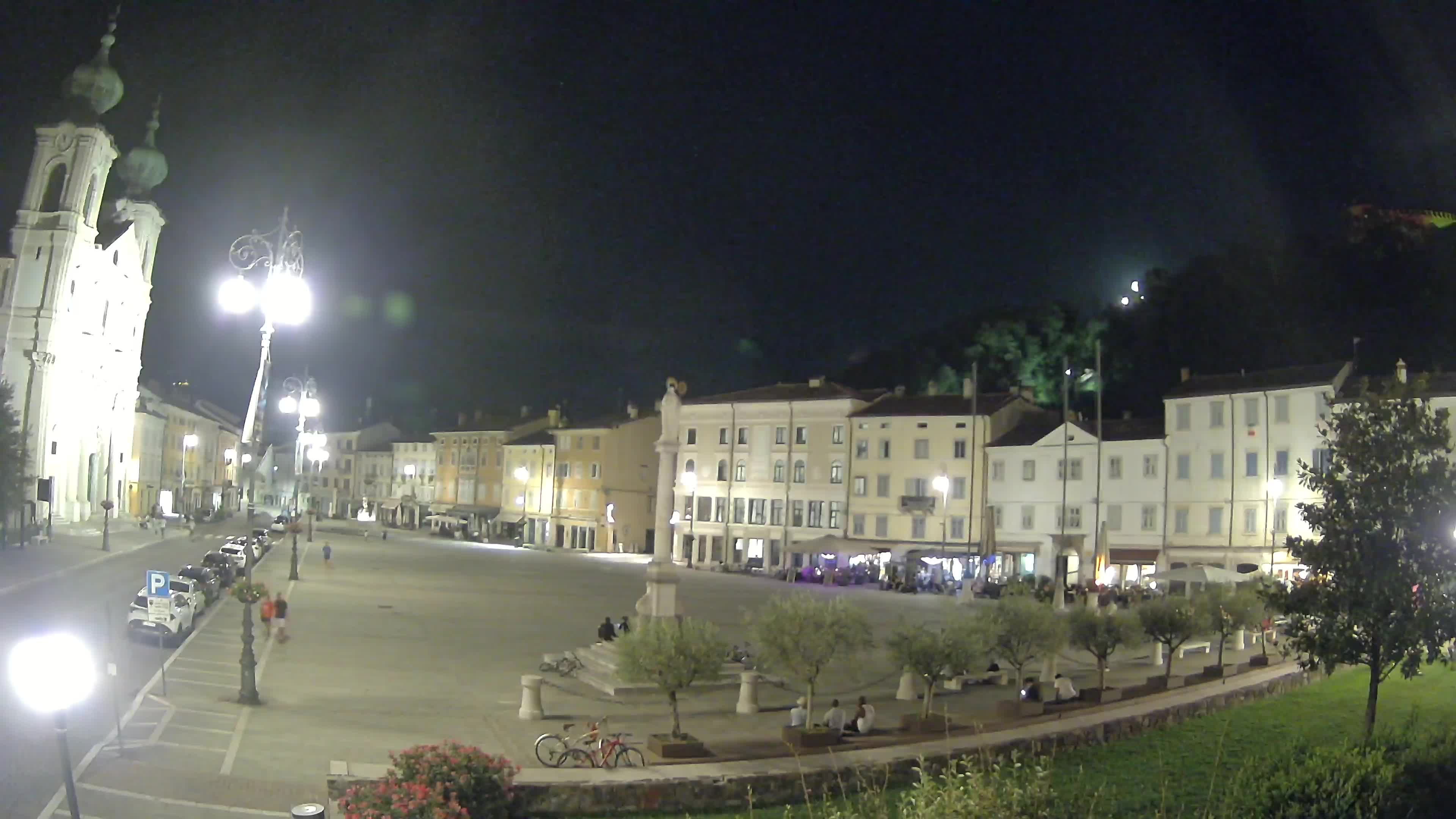 Gorizia Piazza della Vittoria e chiesa di S. Ignazio