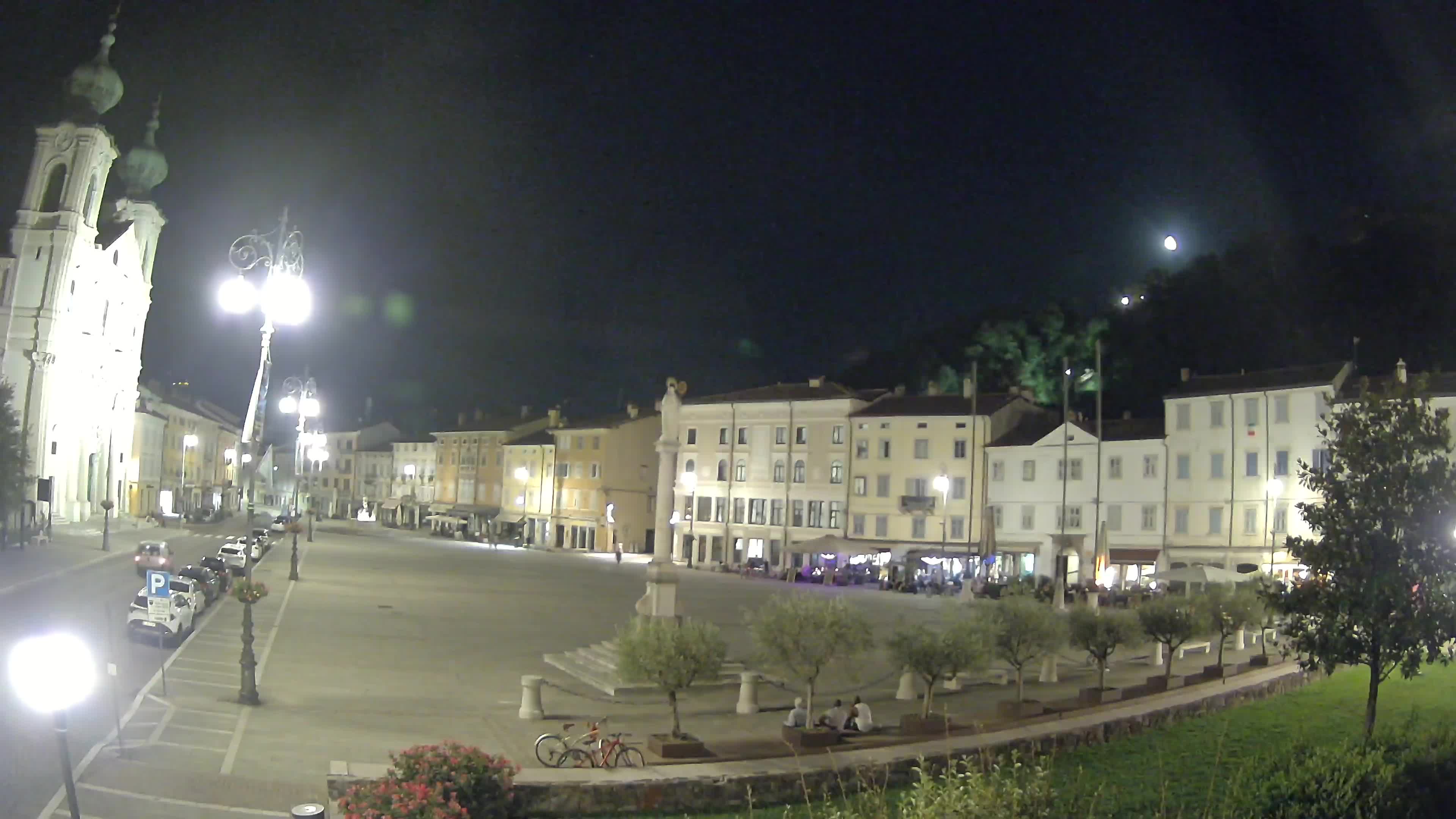 Gorizia Piazza della Vittoria e chiesa di S. Ignazio