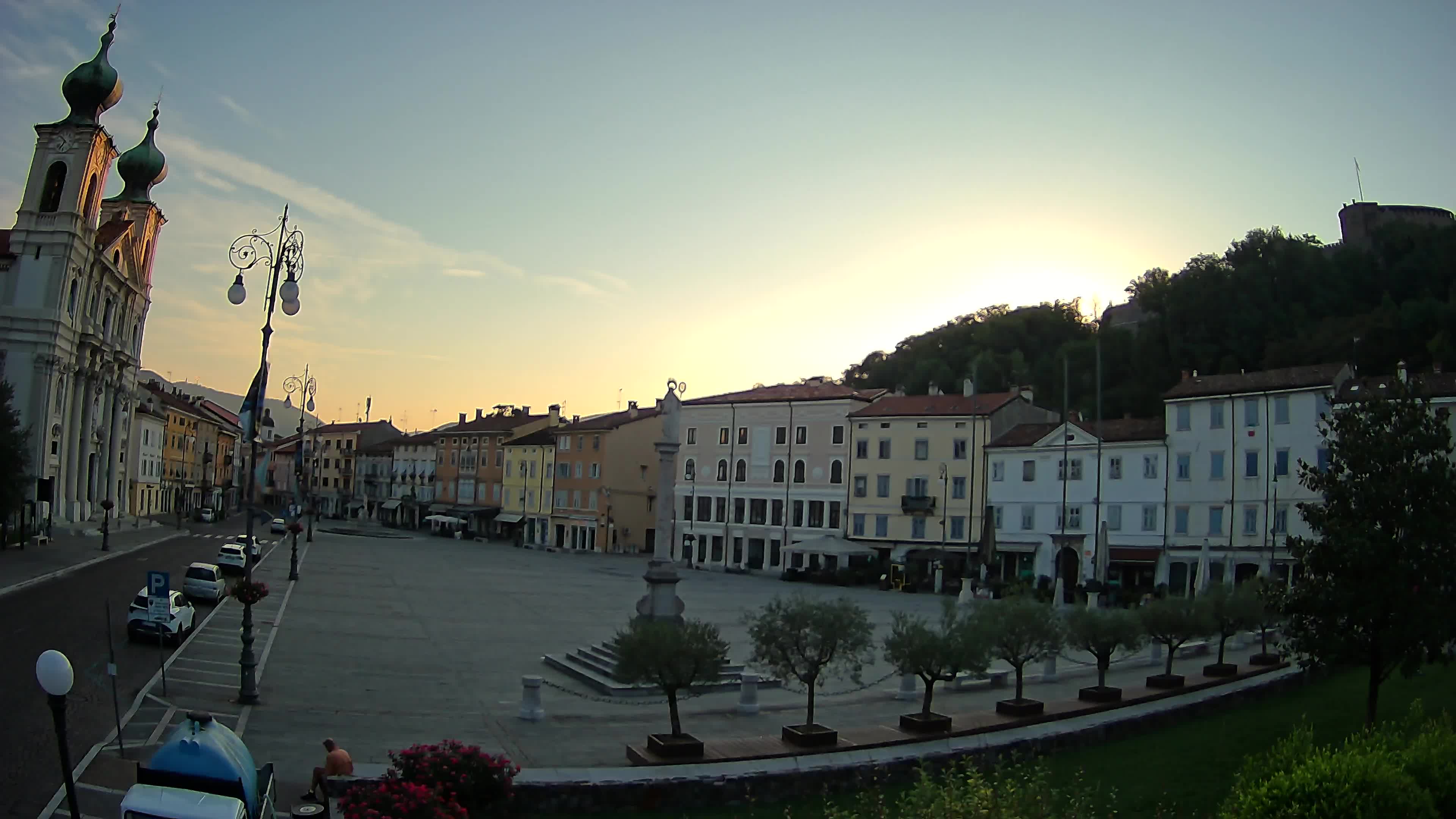 Gorizia – Plaza Vittoria – iglesia de San Pedro. Ignacio