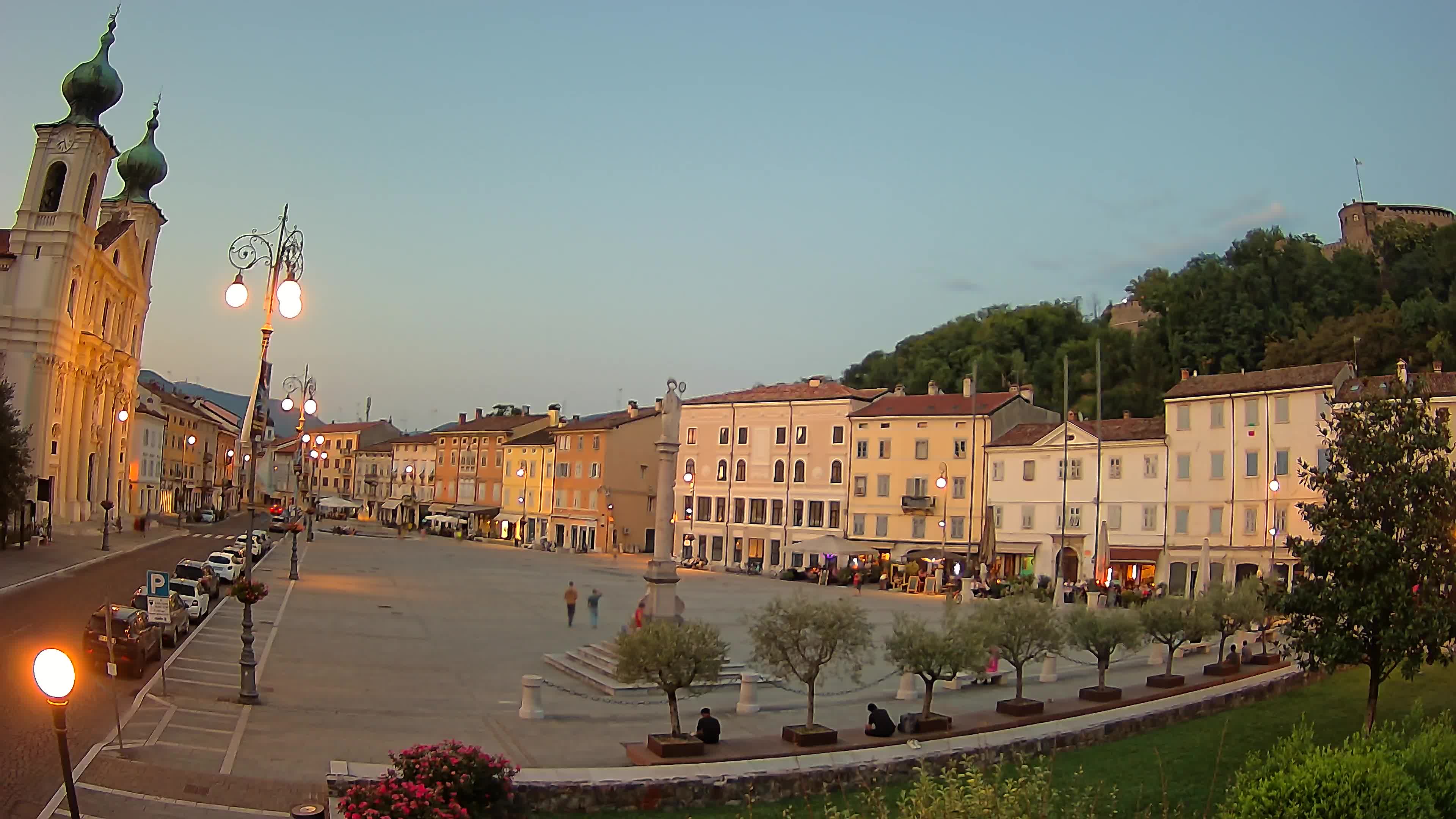 Gorizia – Plaza Vittoria – iglesia de San Pedro. Ignacio