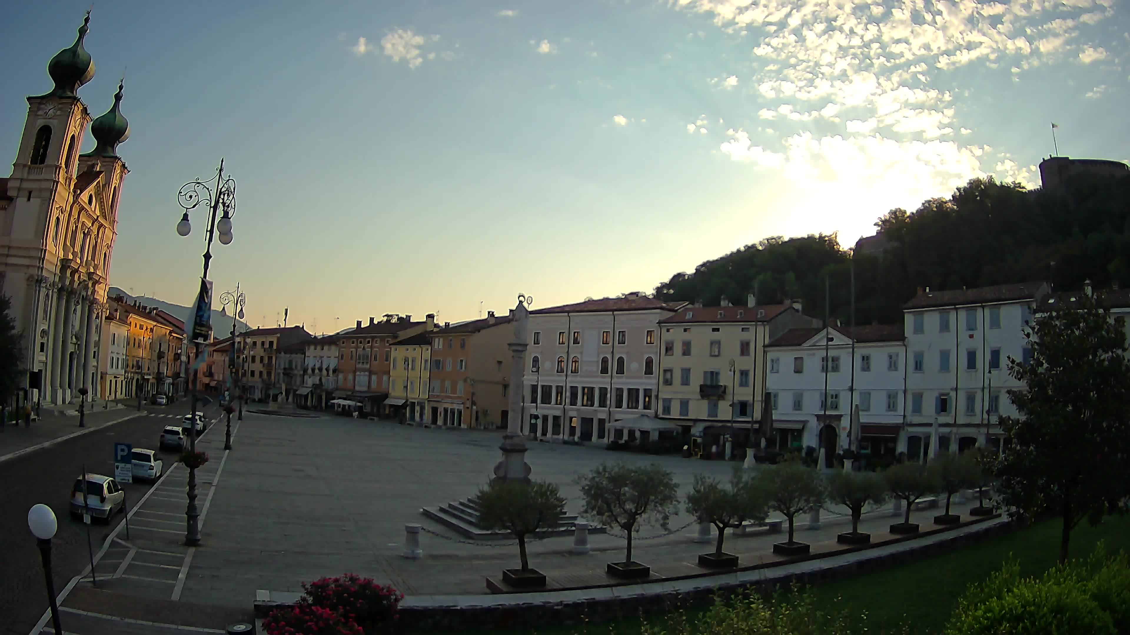 Gorizia Piazza della Vittoria e chiesa di S. Ignazio