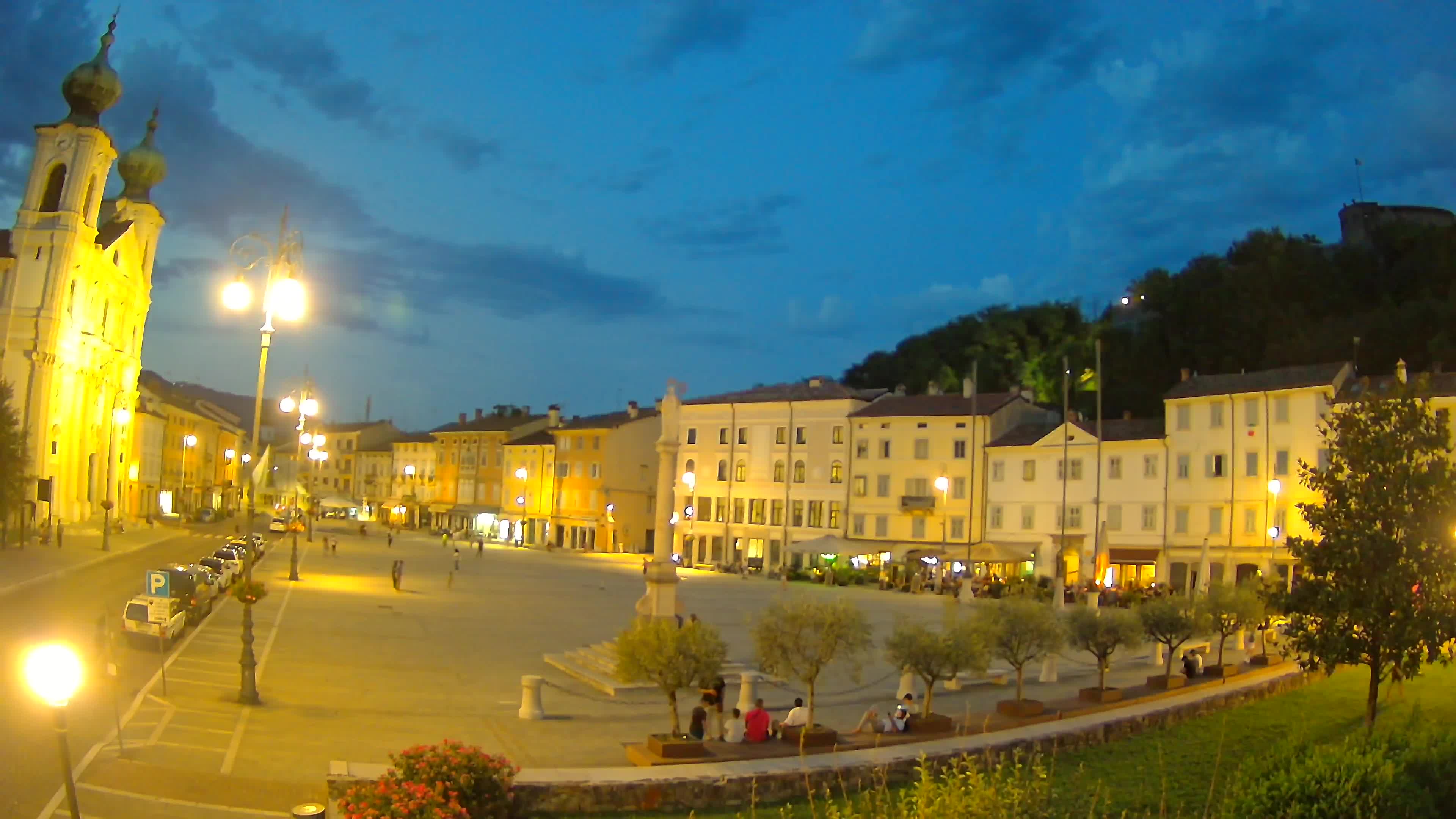 Gorizia Piazza della Vittoria e chiesa di S. Ignazio