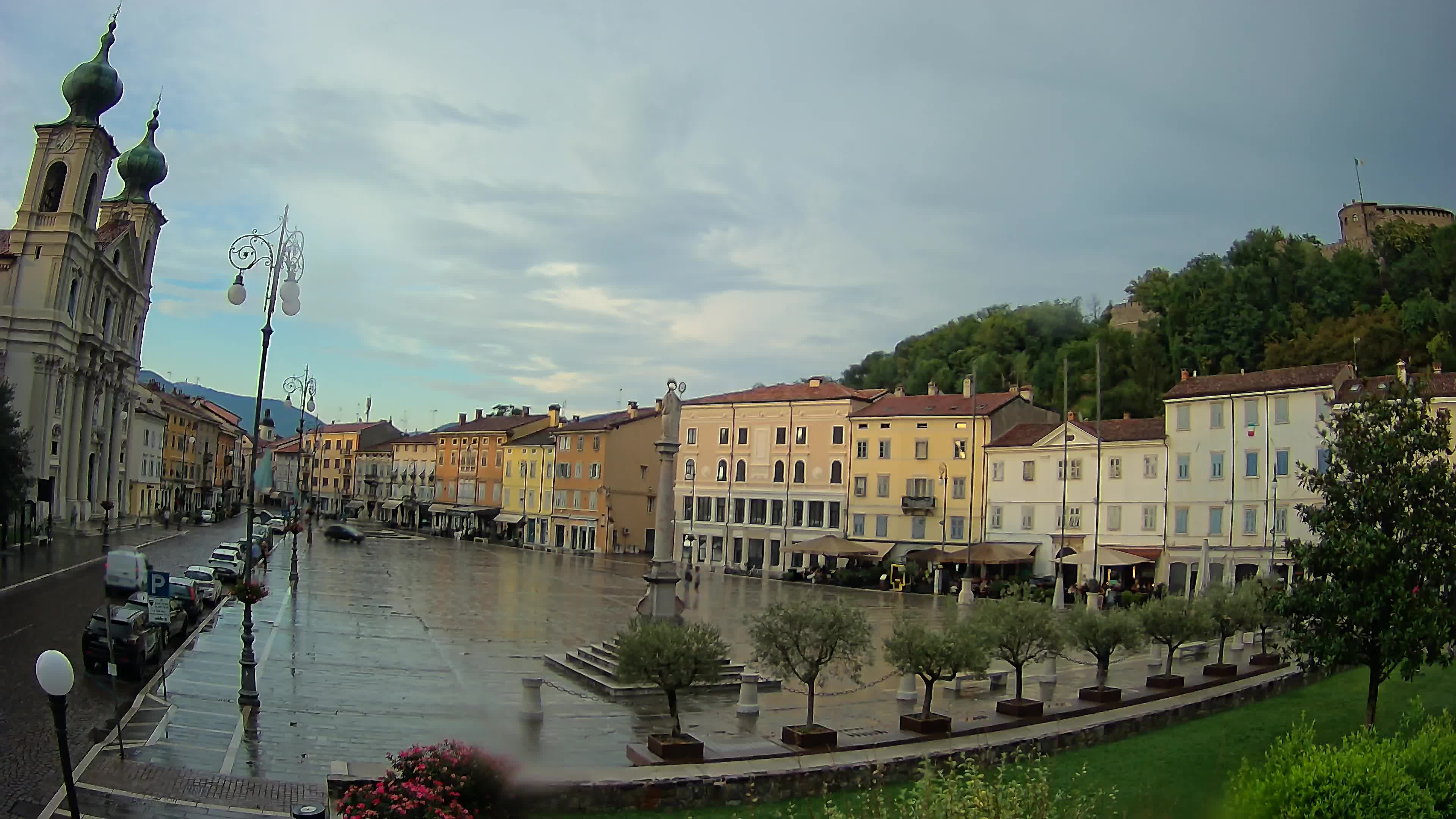 Gorizia – Plaza Vittoria – iglesia de San Pedro. Ignacio