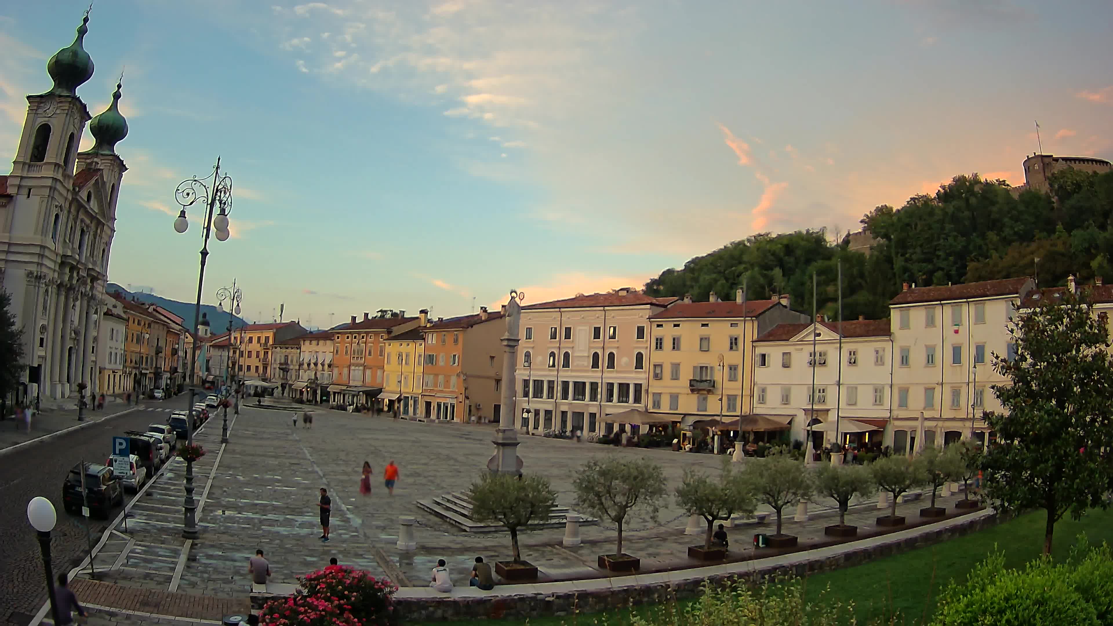 Gorizia – Plaza Vittoria – iglesia de San Pedro. Ignacio