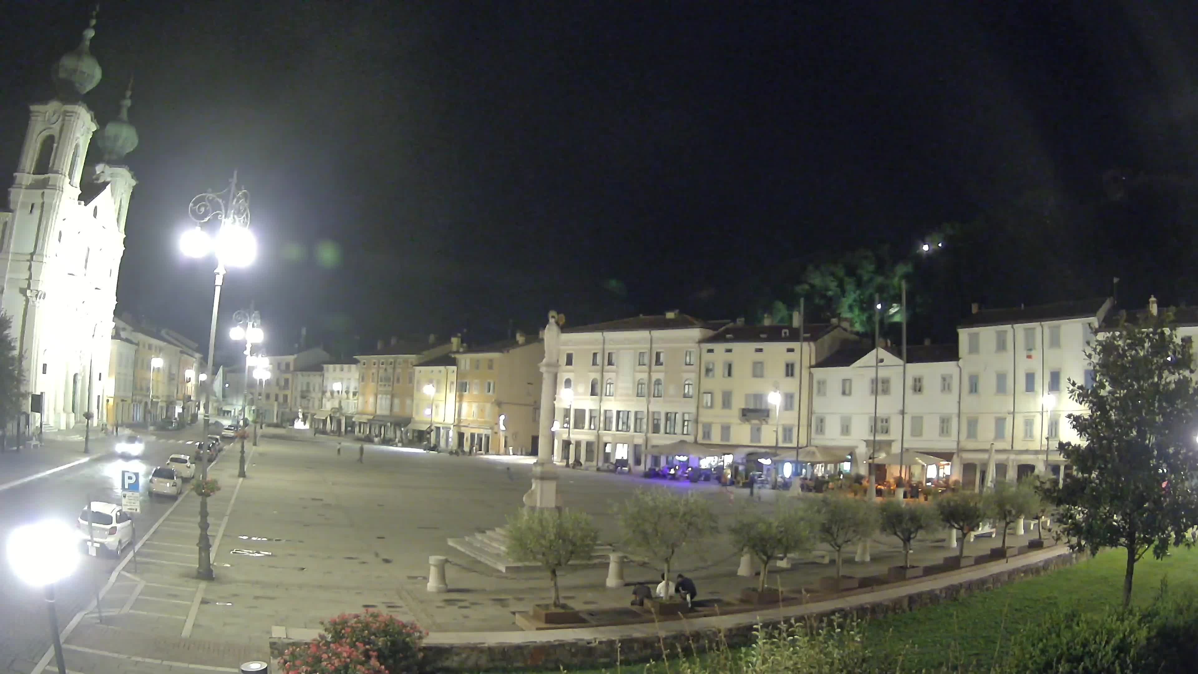 Gorizia Piazza della Vittoria e chiesa di S. Ignazio