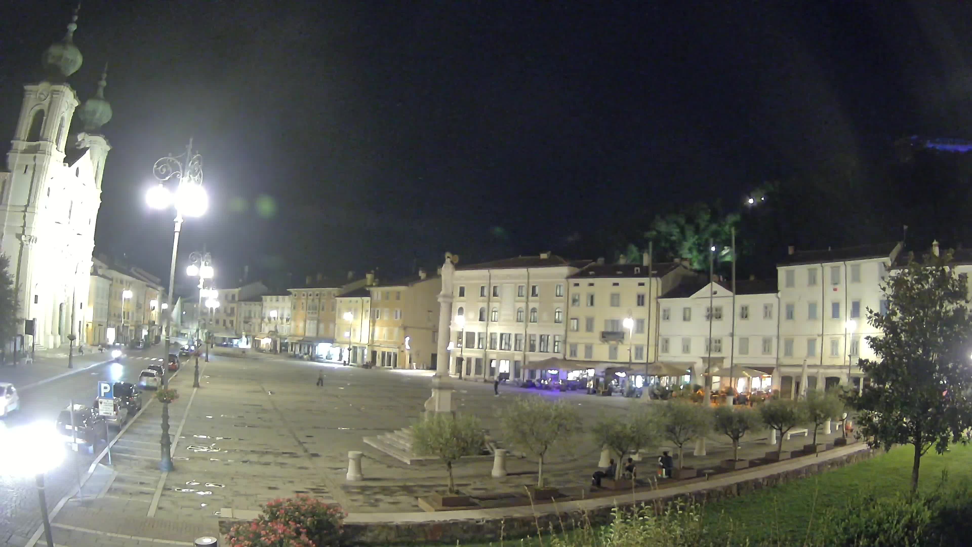 Kamera Gorica Travnik in cerkev sv. Ignacija