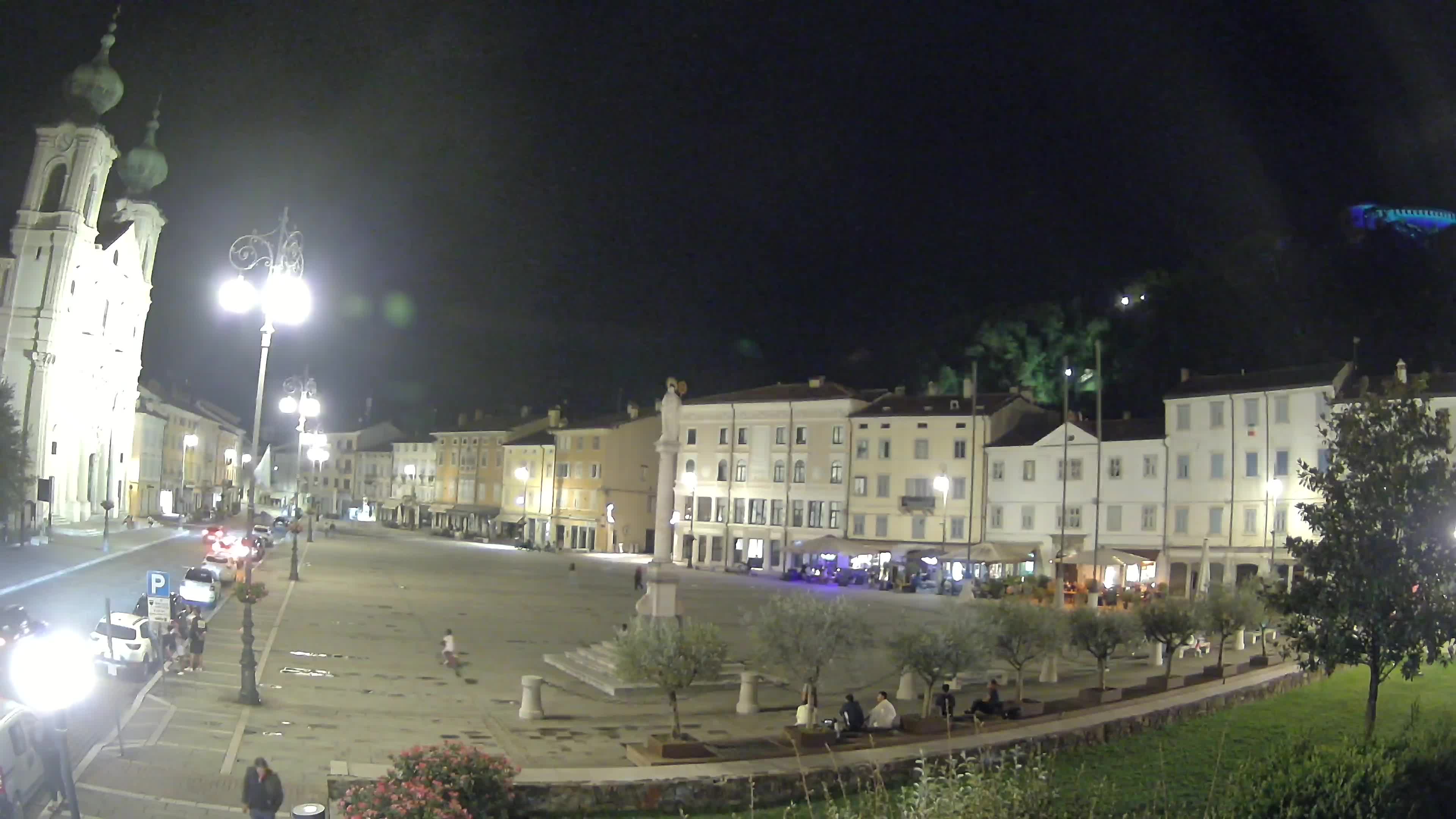 Kamera Gorica Travnik in cerkev sv. Ignacija