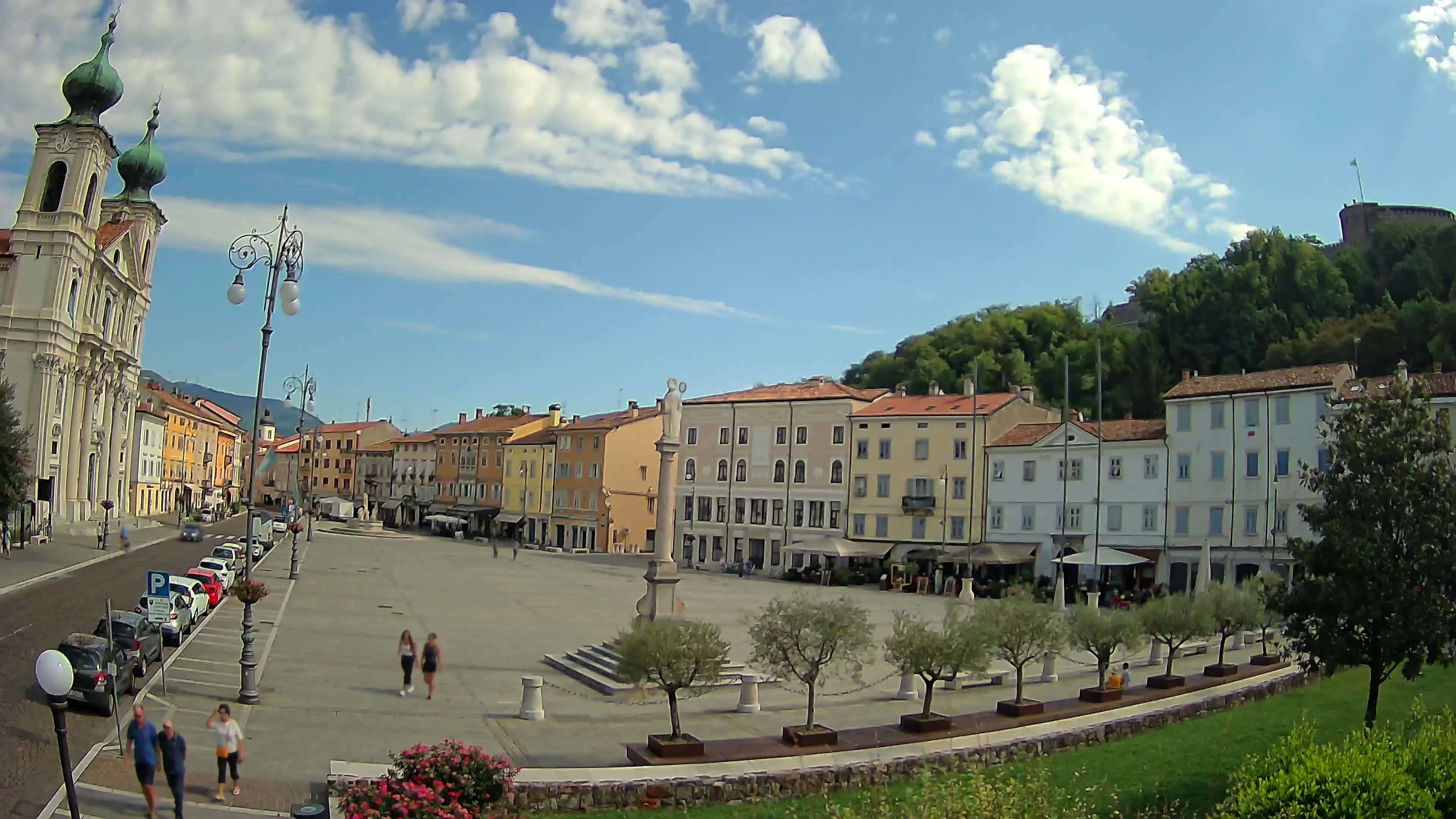 Gorizia – Plaza Vittoria – iglesia de San Pedro. Ignacio