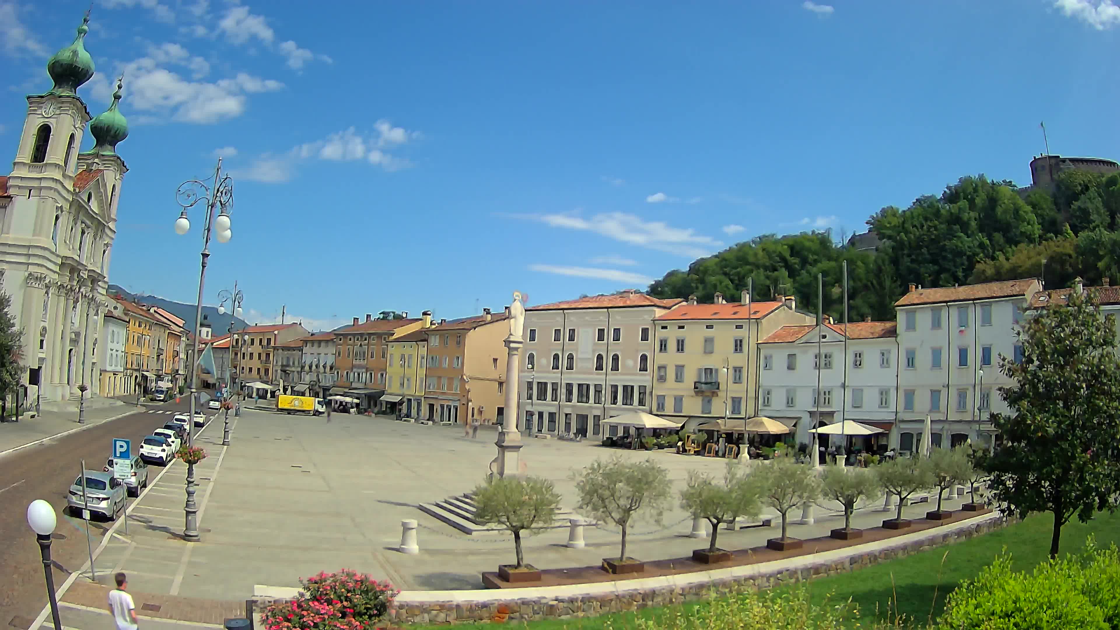 Gorizia – Plaza Vittoria – iglesia de San Pedro. Ignacio