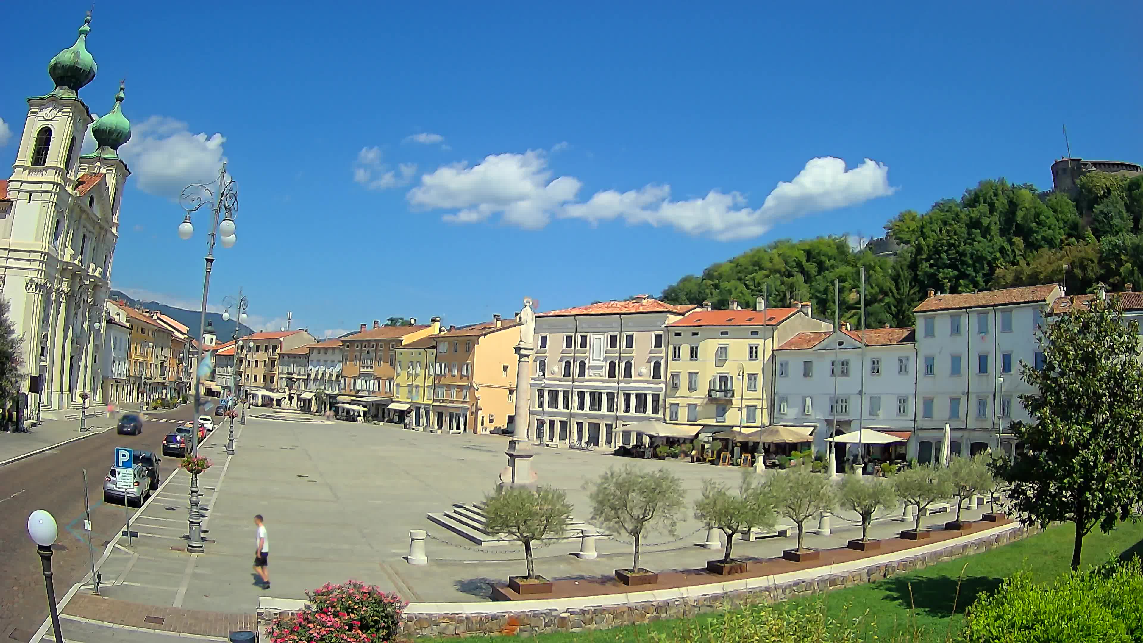 Gorizia Piazza della Vittoria e chiesa di S. Ignazio