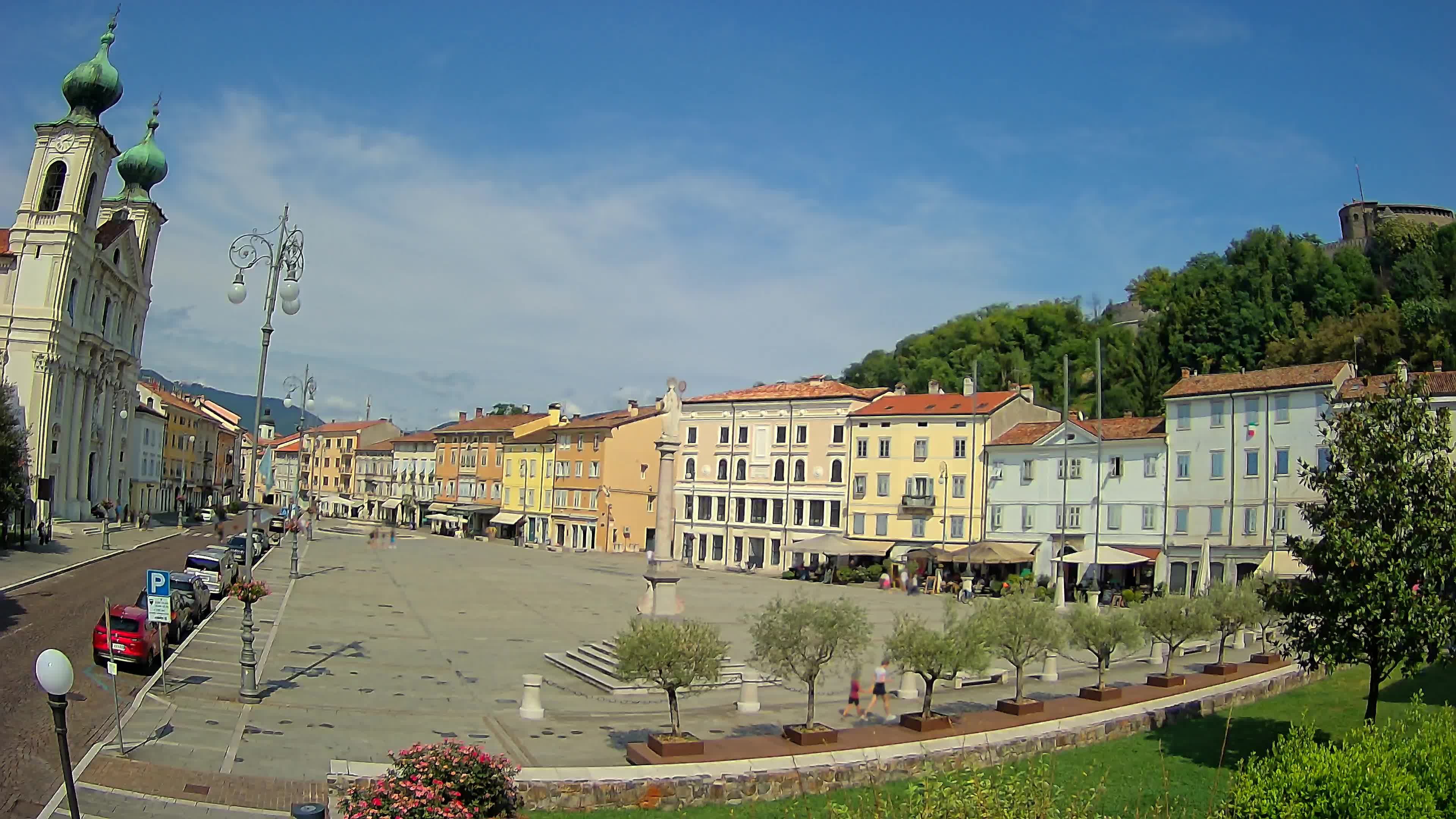 Gorizia – Plaza Vittoria – iglesia de San Pedro. Ignacio