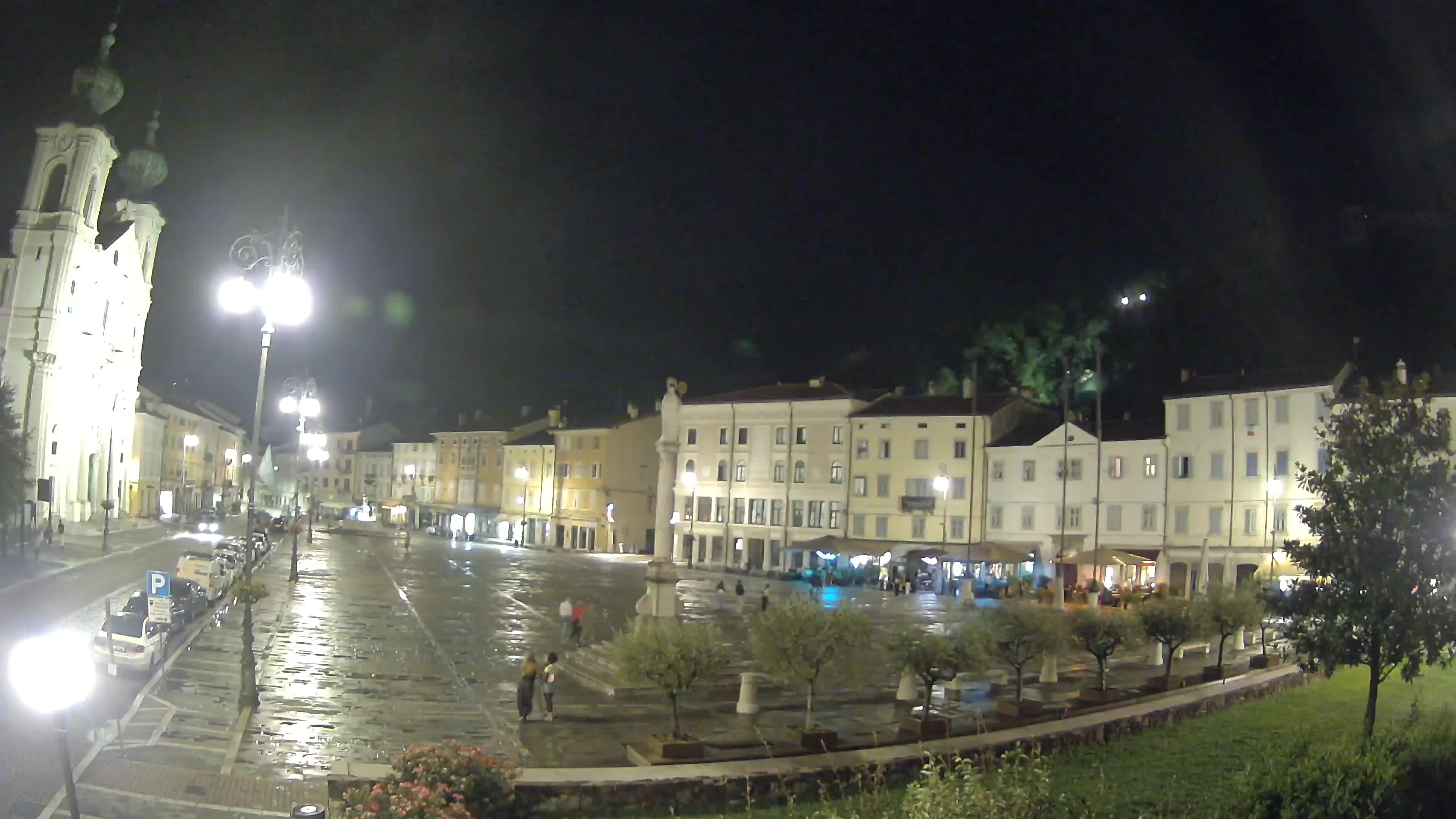 Kamera Gorica Travnik in cerkev sv. Ignacija