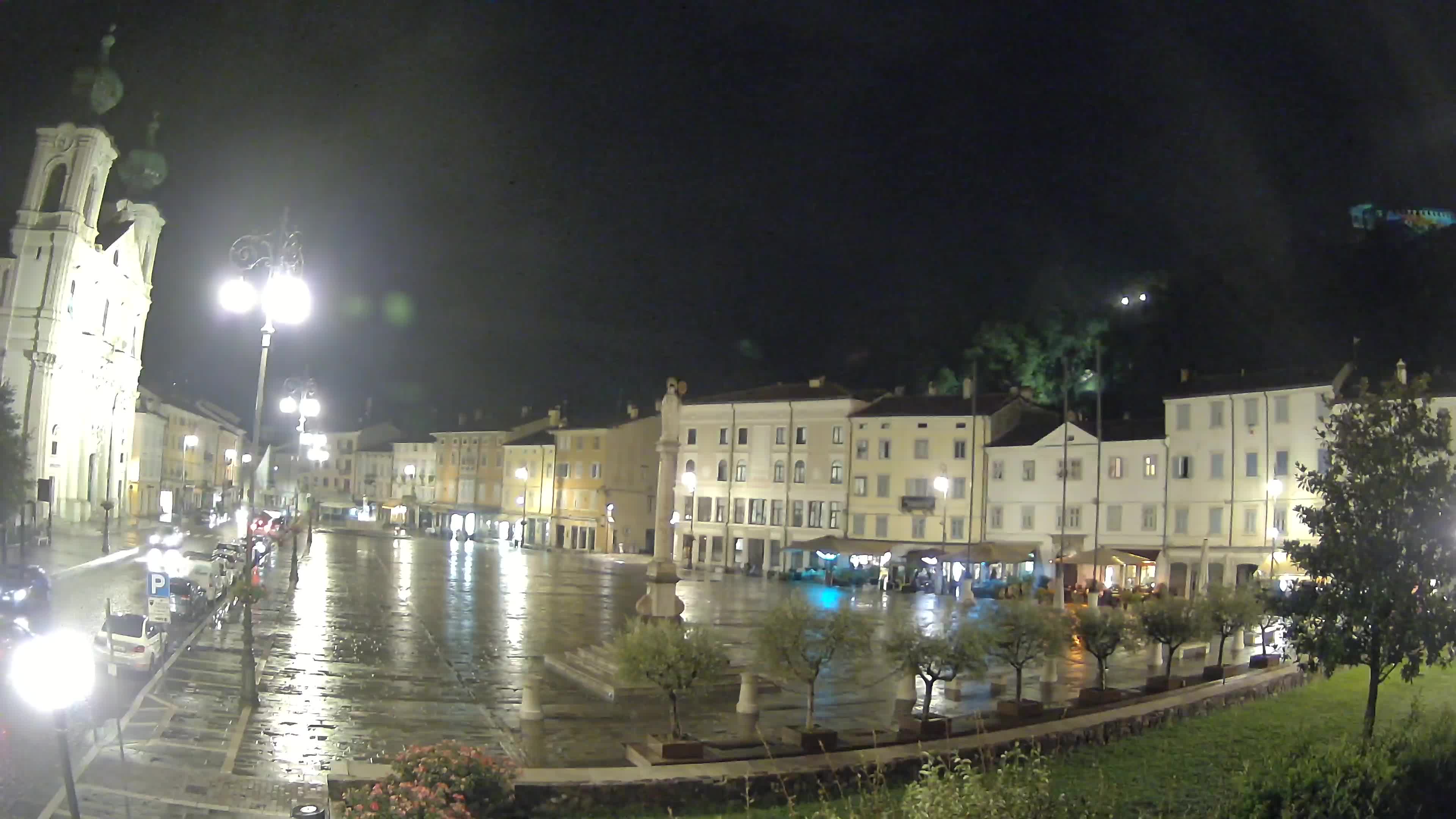 Gorizia – Plaza Vittoria – iglesia de San Pedro. Ignacio