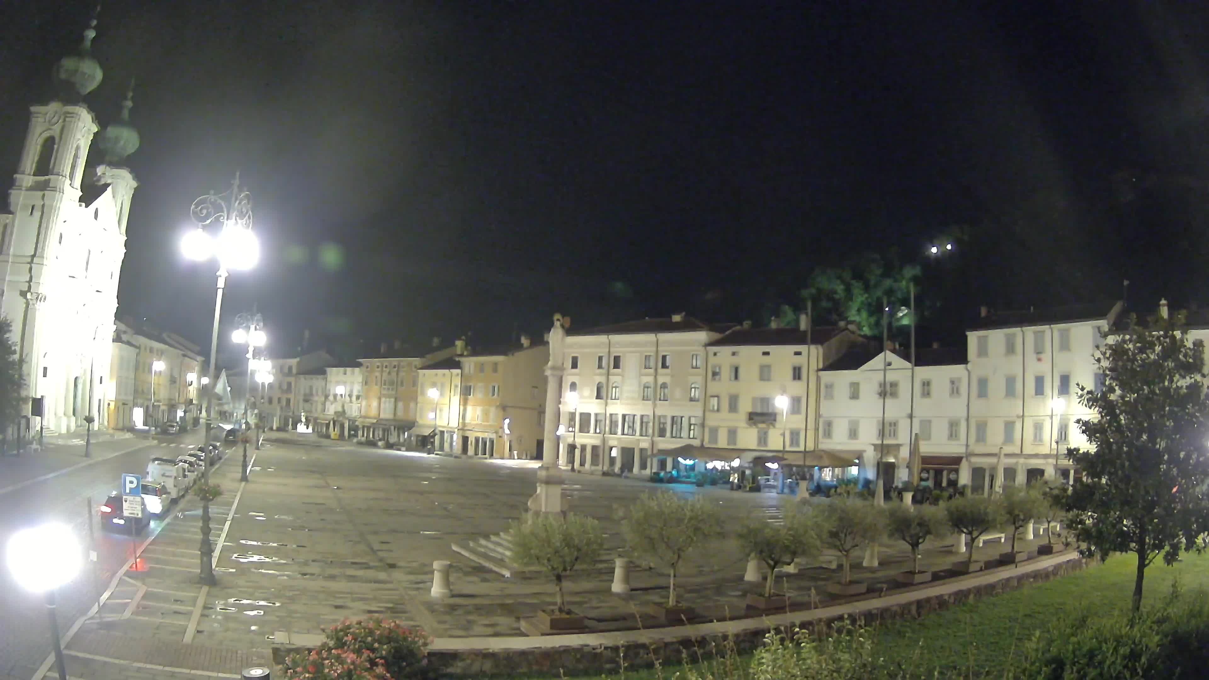 Gorizia – Plaza Vittoria – iglesia de San Pedro. Ignacio