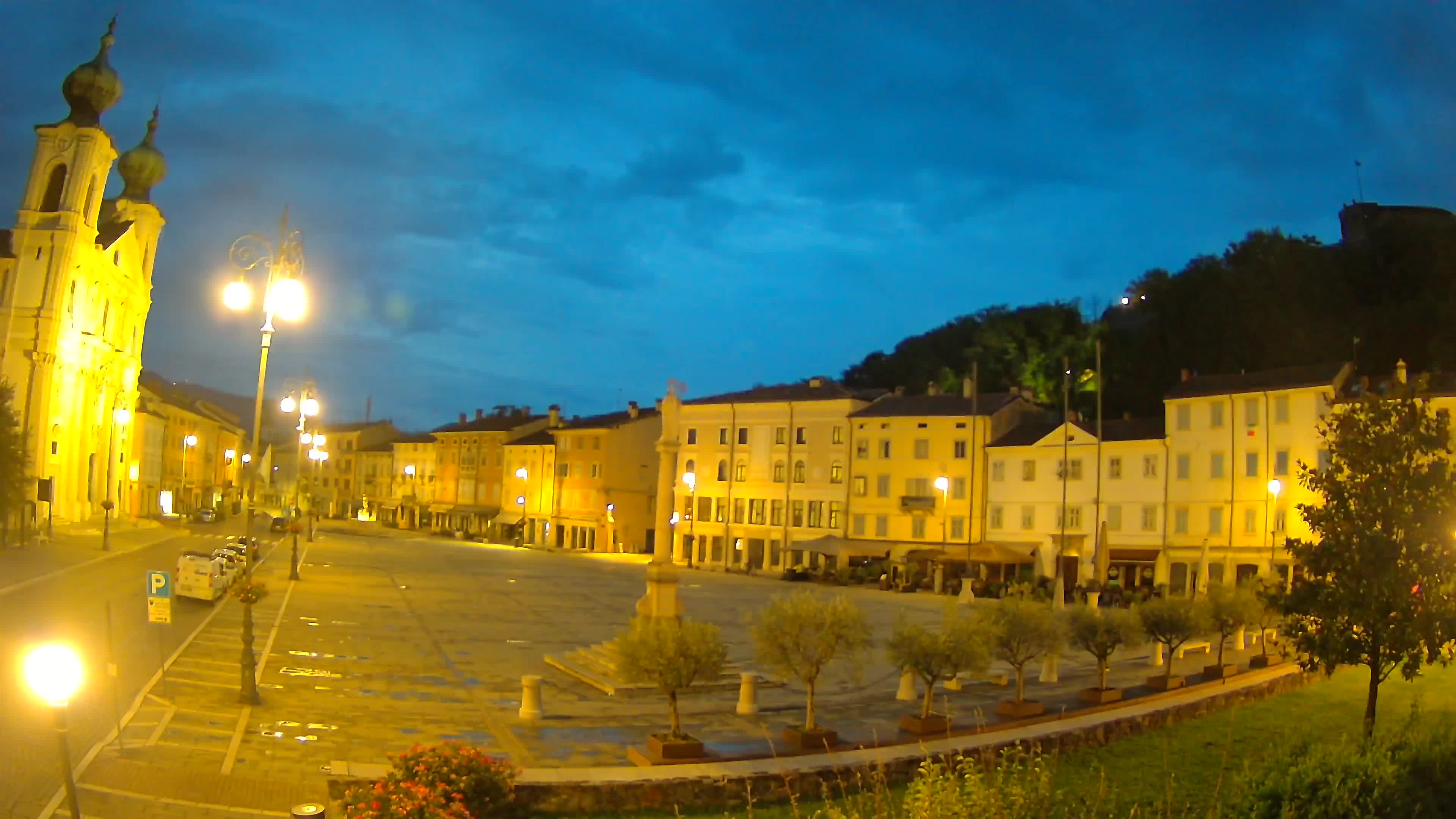 Gorizia – Plaza Vittoria – iglesia de San Pedro. Ignacio