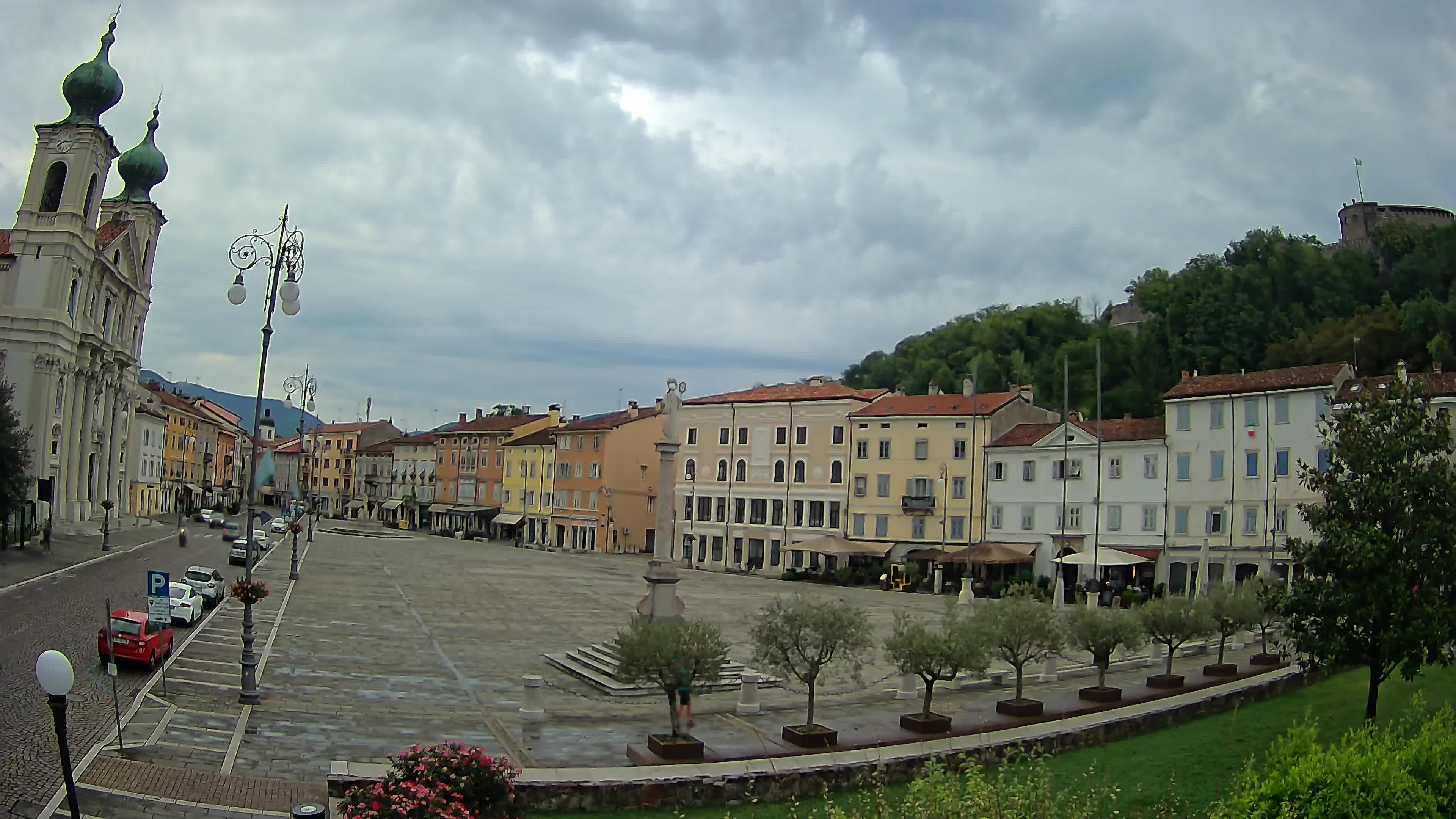 Gorizia – Plaza Vittoria – iglesia de San Pedro. Ignacio