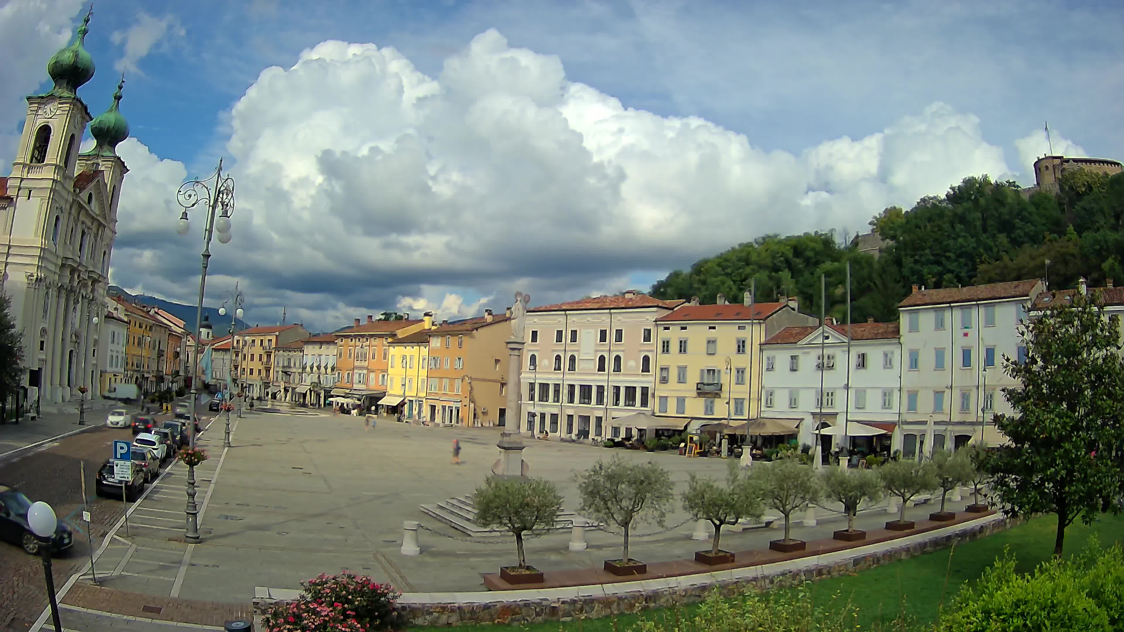Gorizia Piazza della Vittoria e chiesa di S. Ignazio