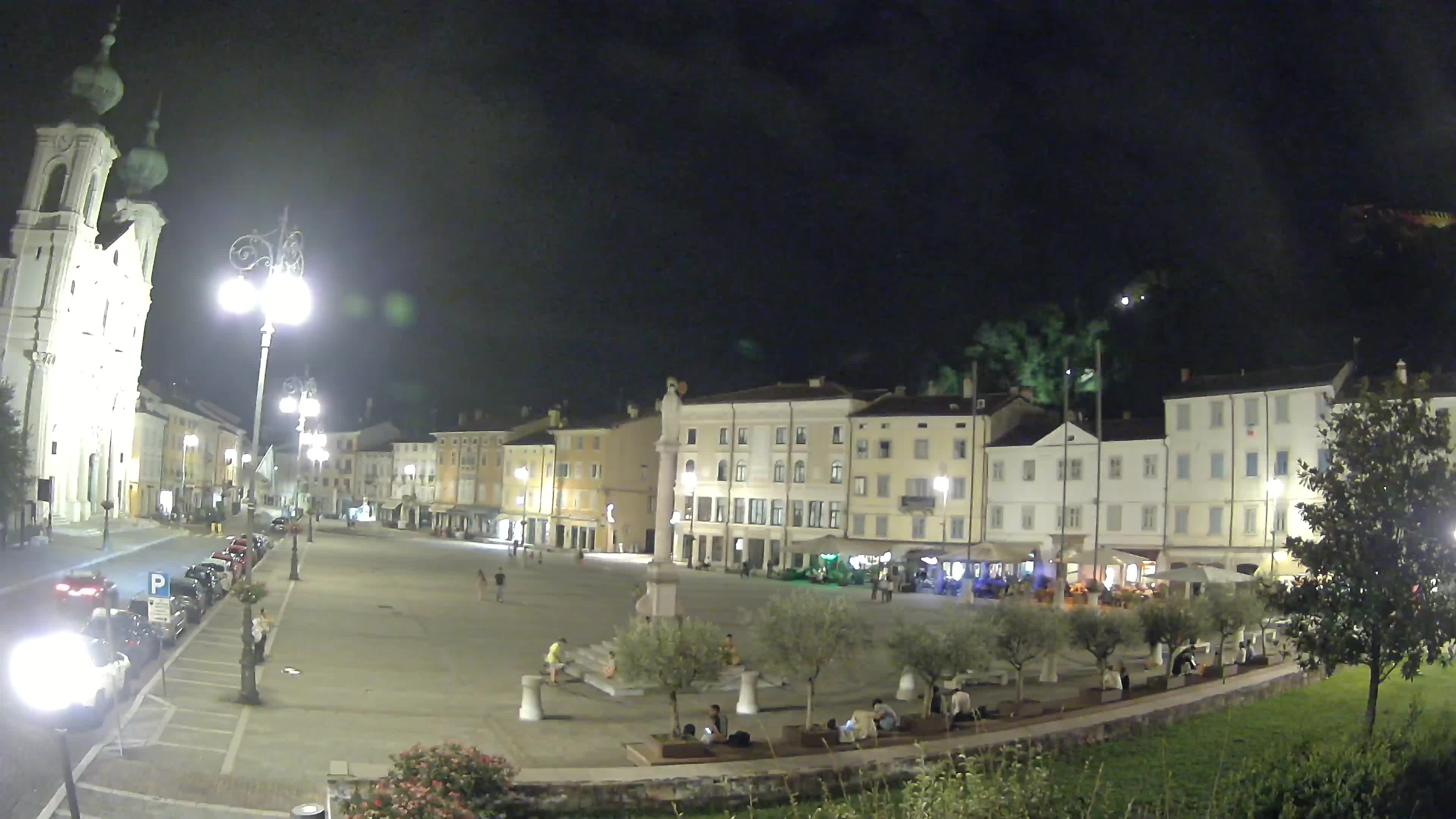 Gorizia Piazza della Vittoria e chiesa di S. Ignazio