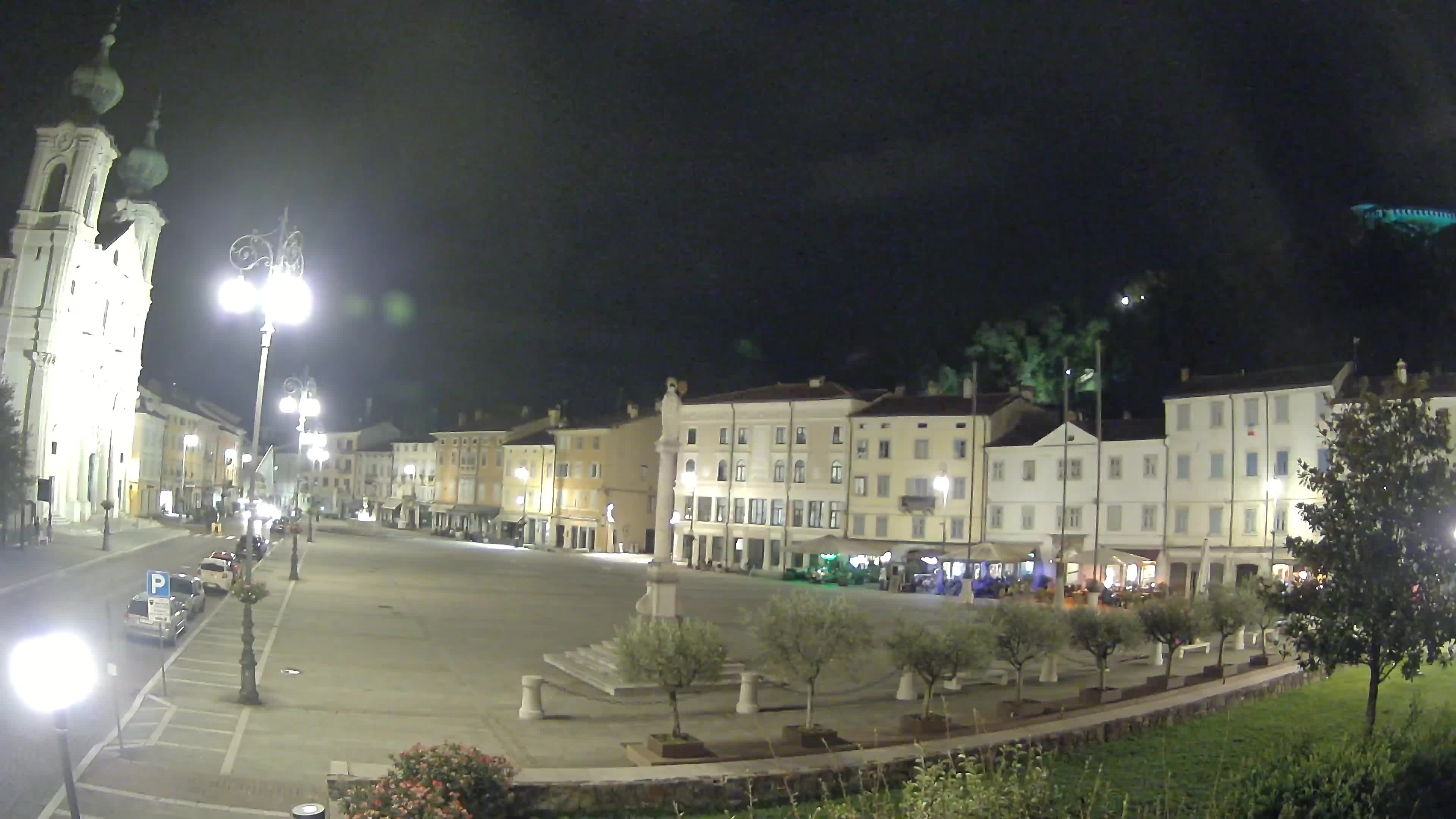 Gorizia Piazza della Vittoria e chiesa di S. Ignazio