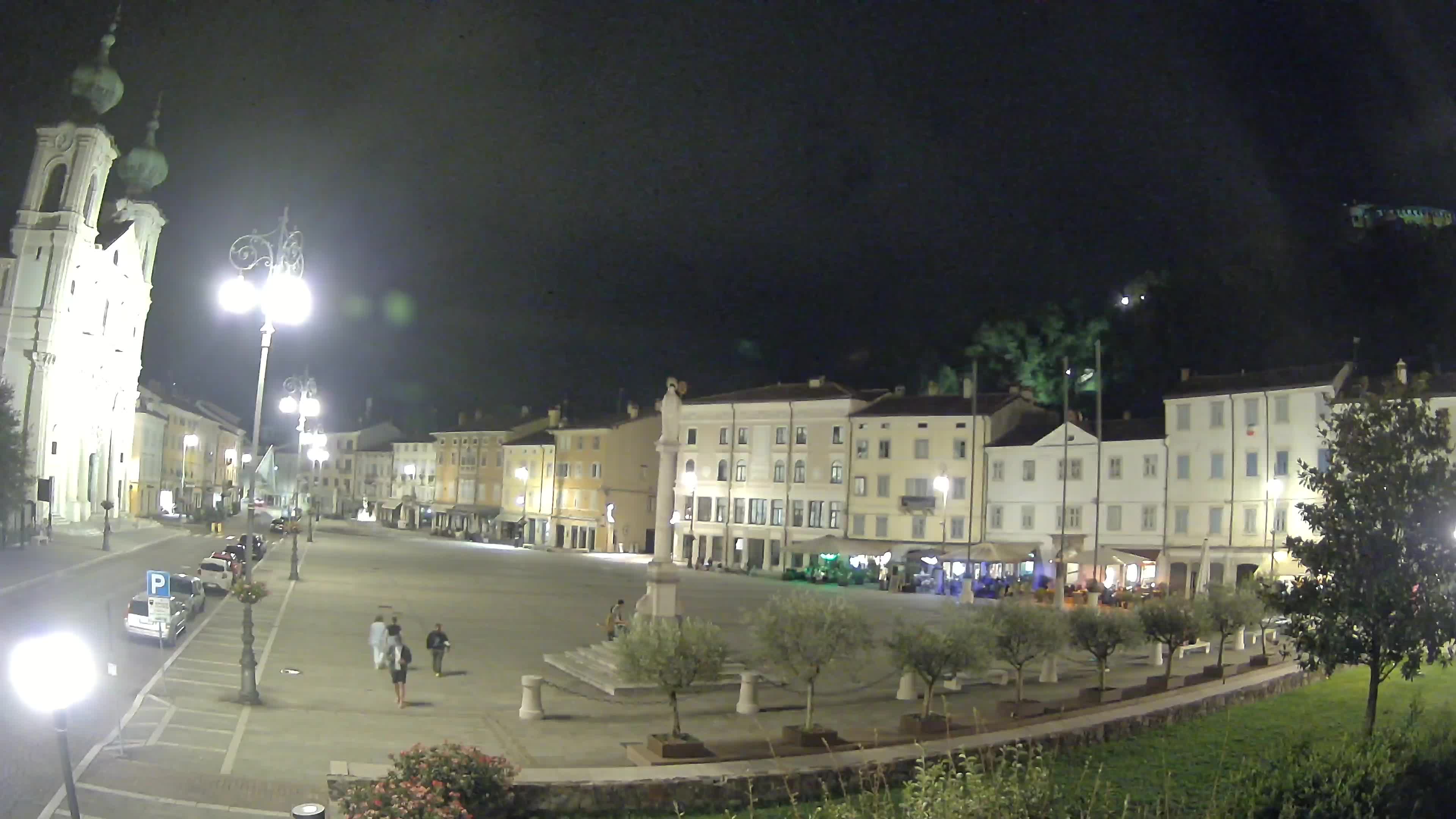 Gorizia Piazza della Vittoria e chiesa di S. Ignazio
