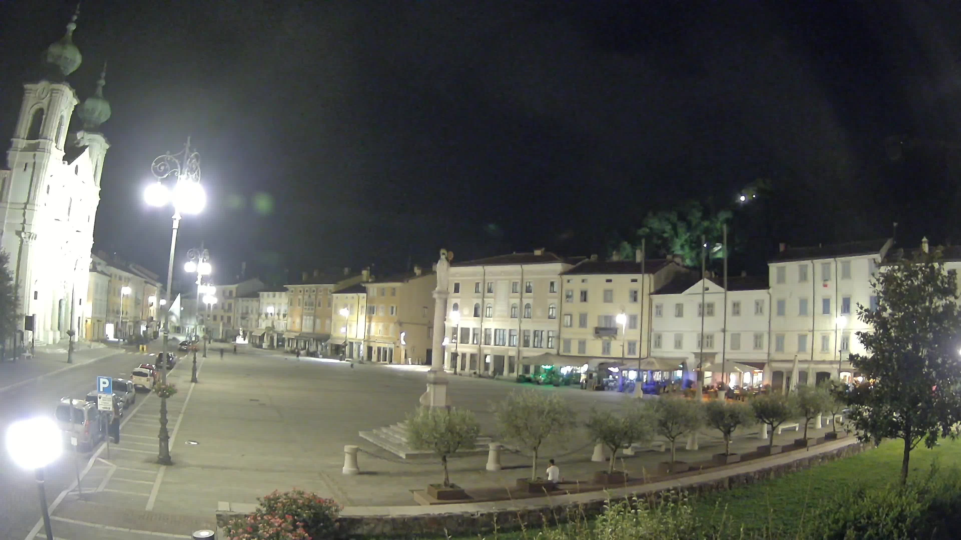 Gorizia Piazza della Vittoria e chiesa di S. Ignazio