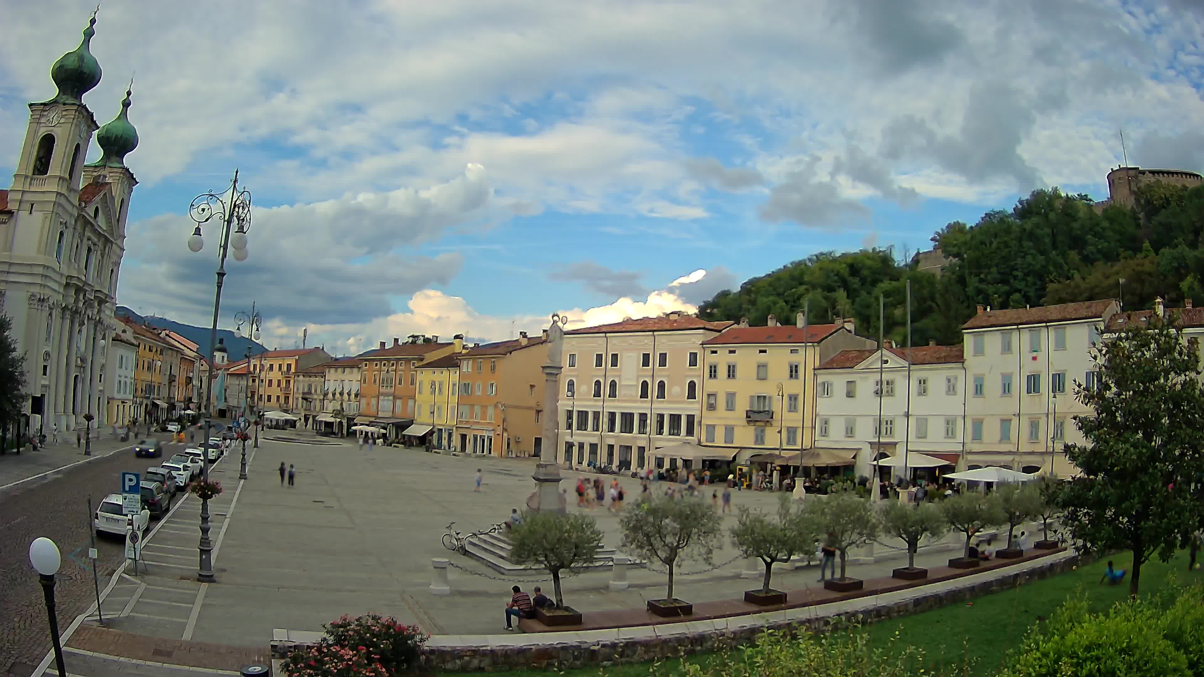 Gorizia Piazza della Vittoria e chiesa di S. Ignazio