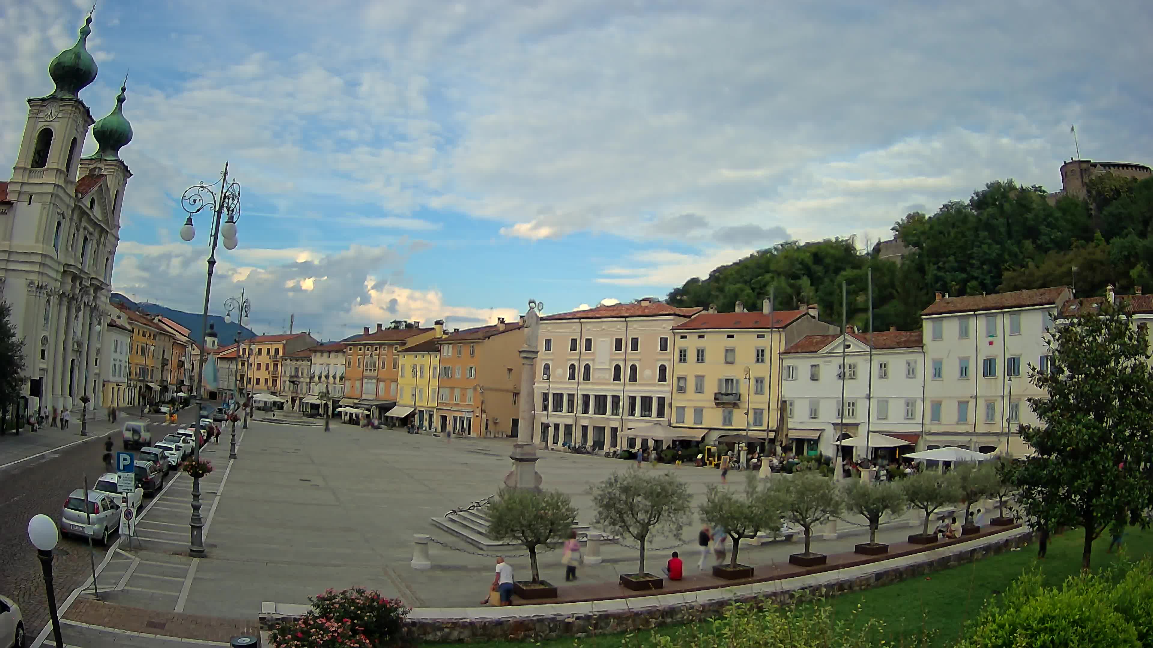 Gorizia – Plaza Vittoria – iglesia de San Pedro. Ignacio