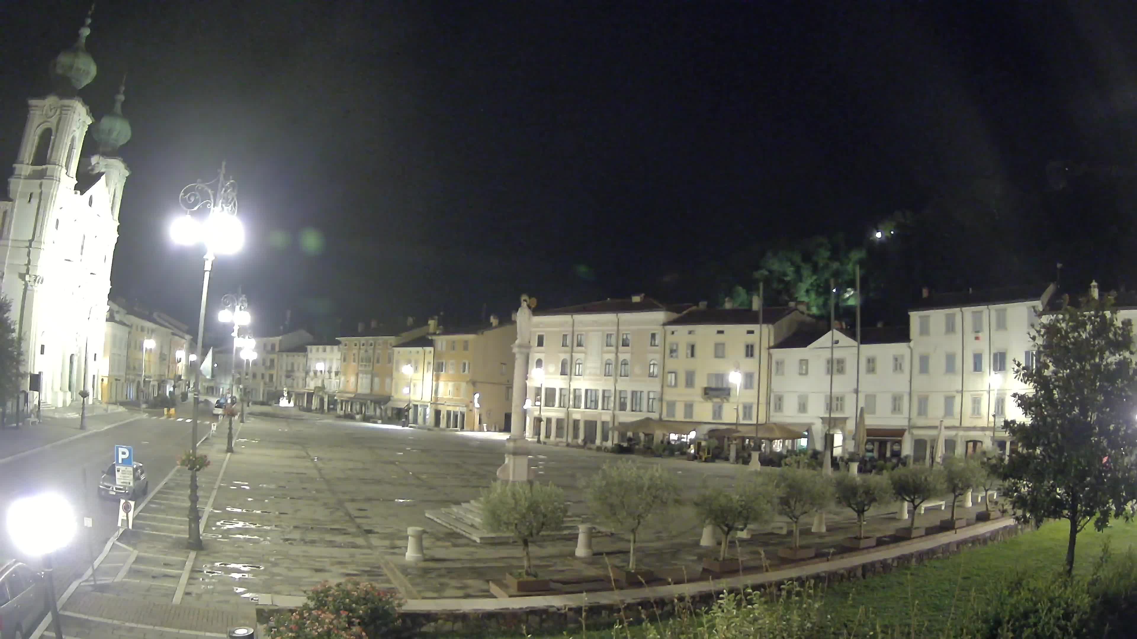 Gorizia – Plaza Vittoria – iglesia de San Pedro. Ignacio