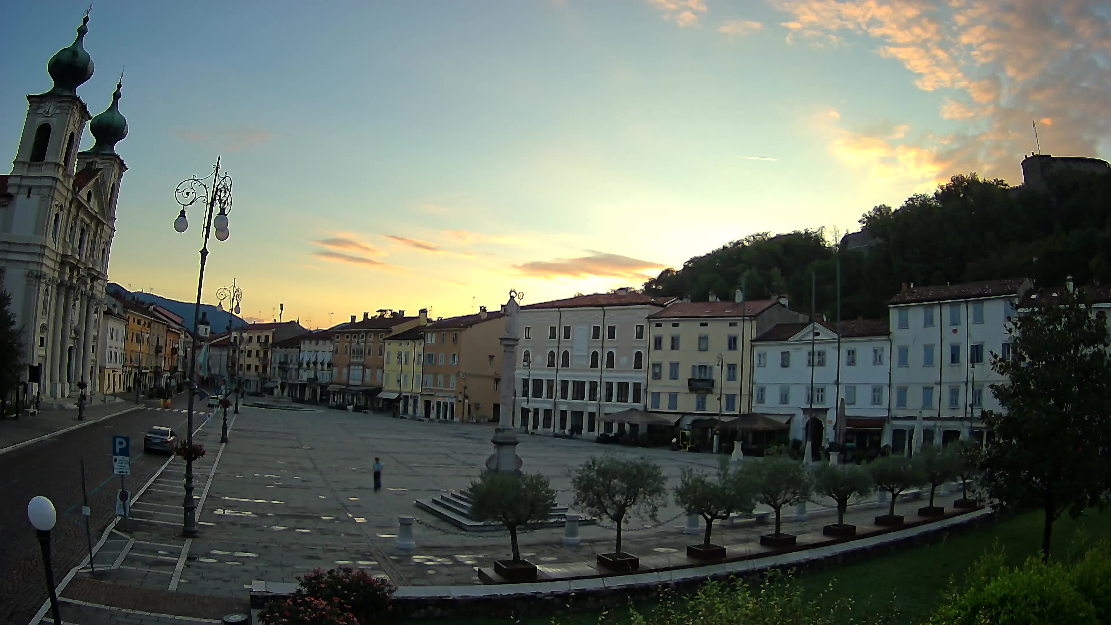 Gorizia – Plaza Vittoria – iglesia de San Pedro. Ignacio