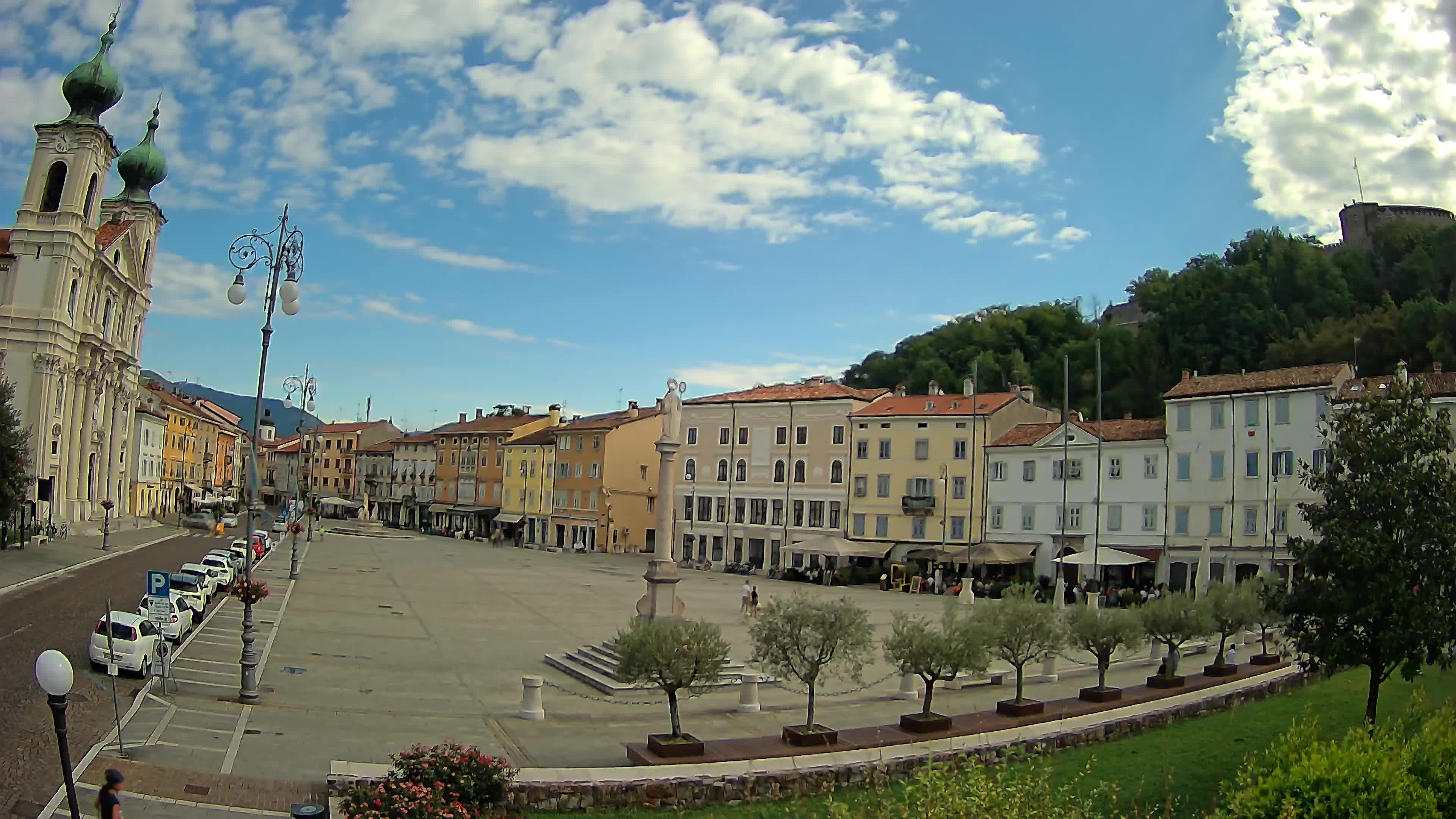 Gorizia Piazza della Vittoria e chiesa di S. Ignazio