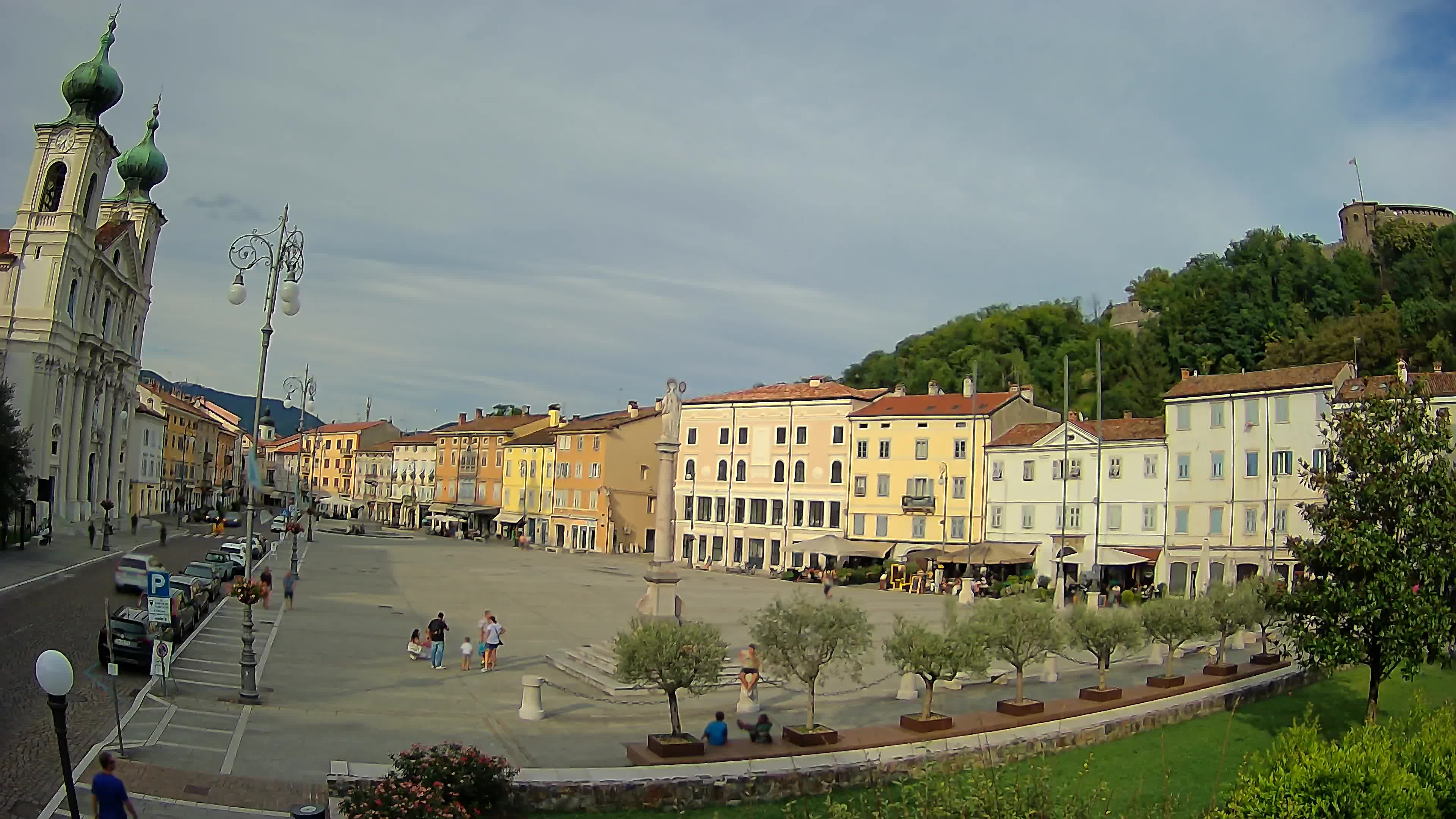 Gorizia – Plaza Vittoria – iglesia de San Pedro. Ignacio